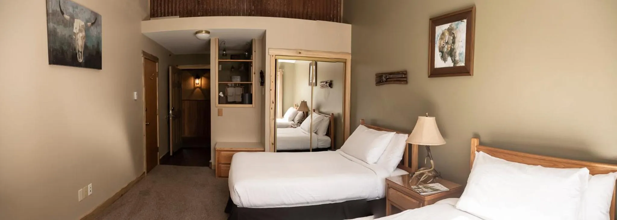 Bed in Arrowhead Mountain Lodge