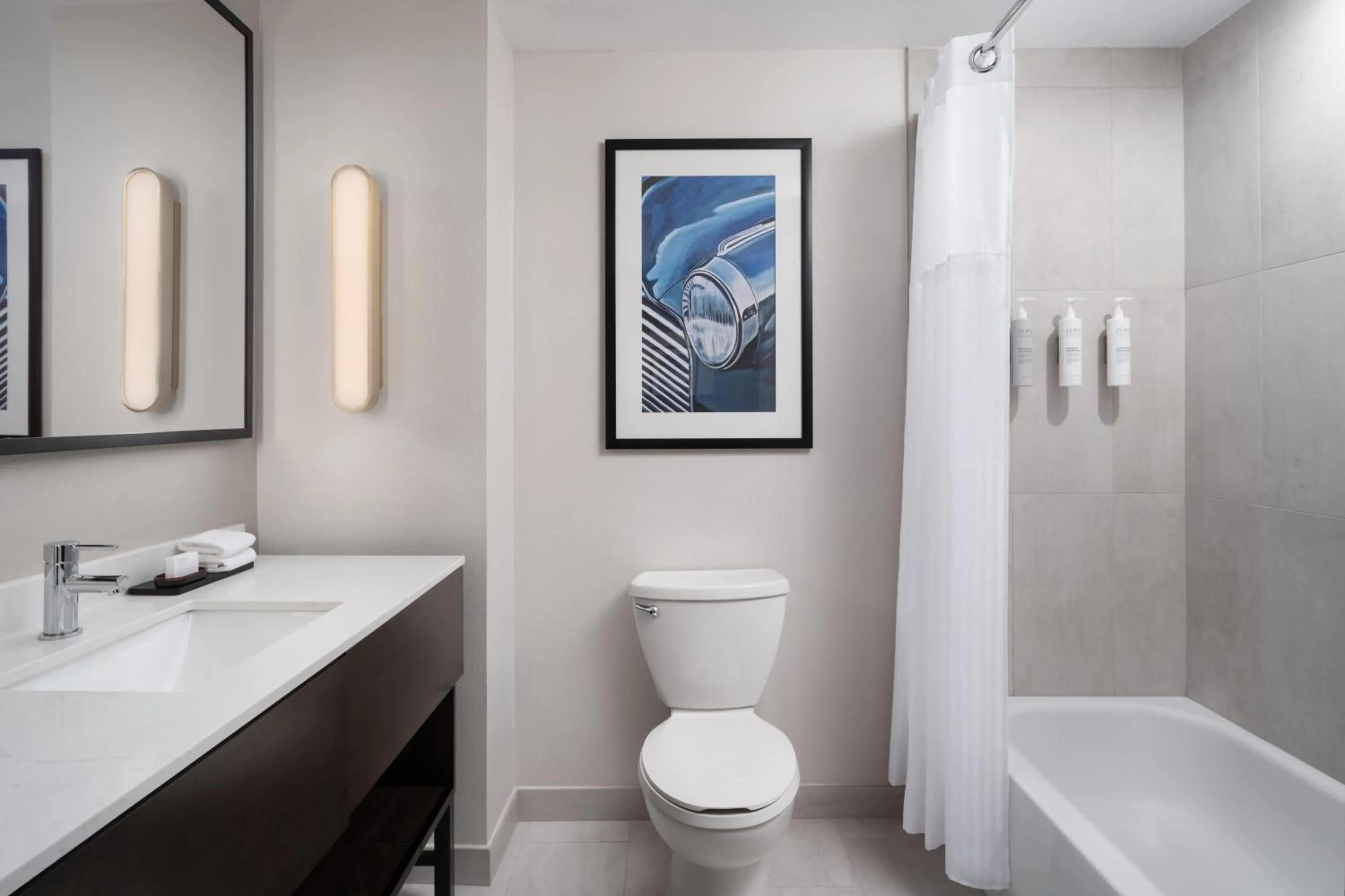 Bathroom in Embassy Suites by Hilton Charlotte Concord Golf Resort & Spa