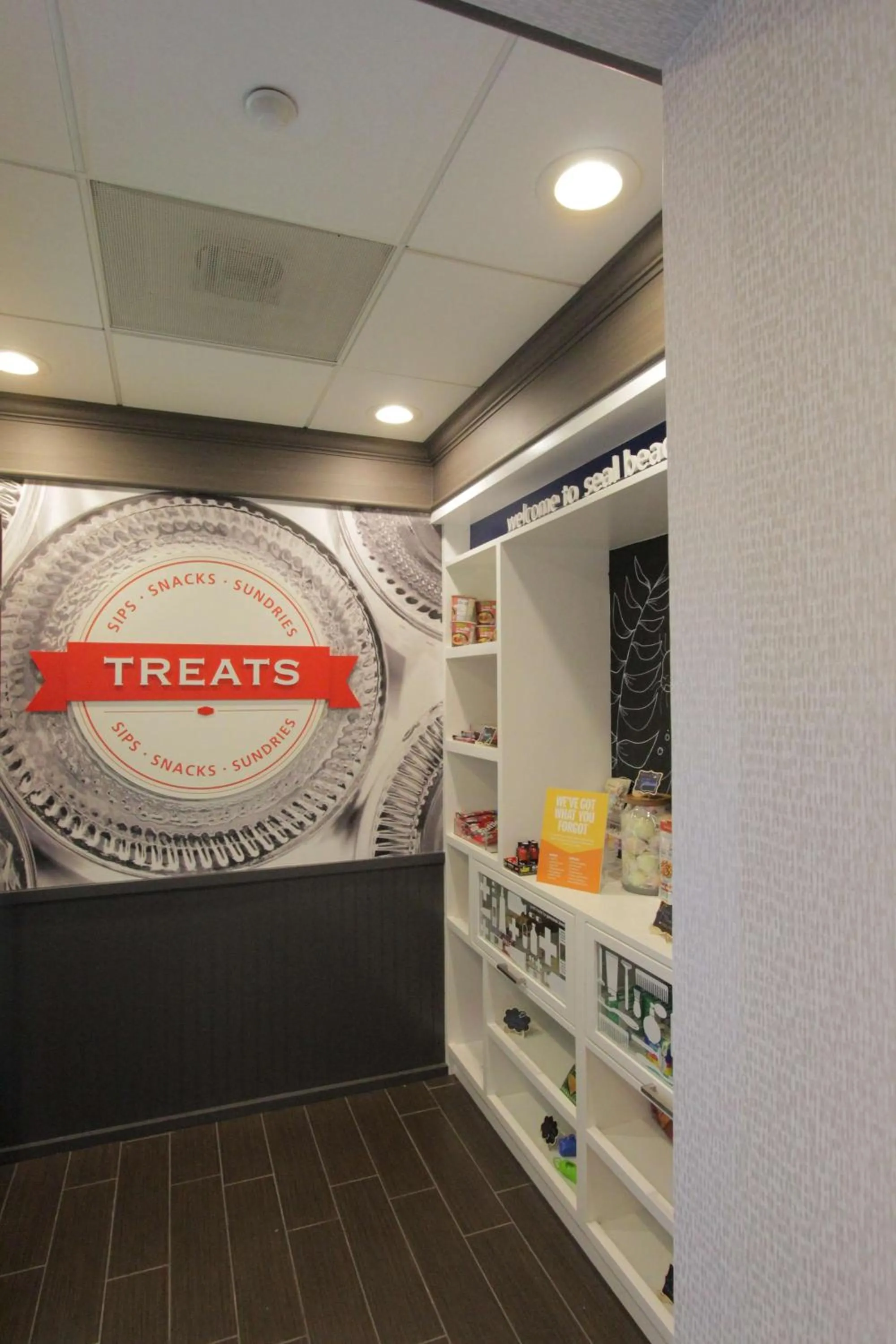 Restaurant/places to eat in Hampton Inn & Suites Seal Beach