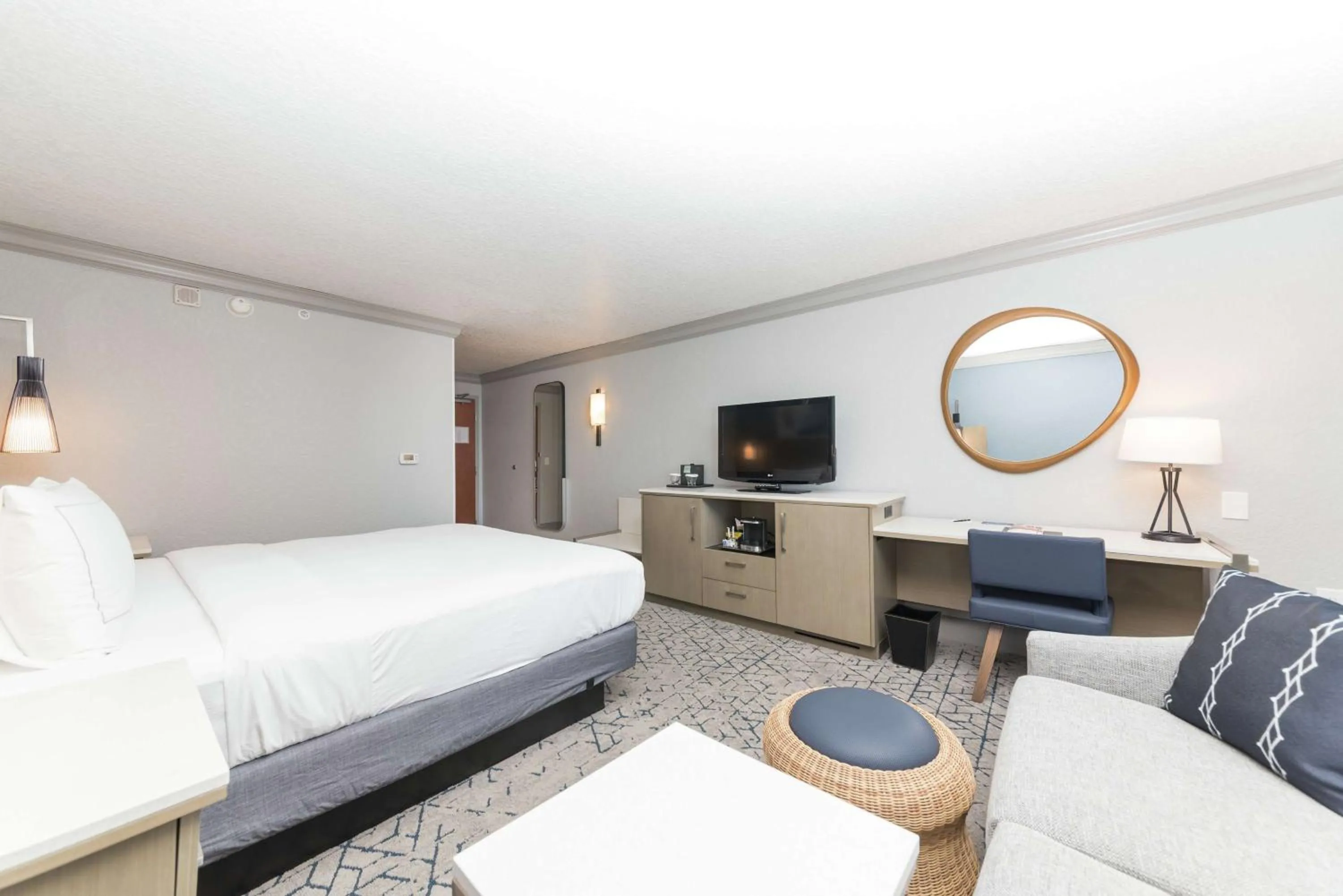 Bed in Hilton Melbourne Beach Oceanfront