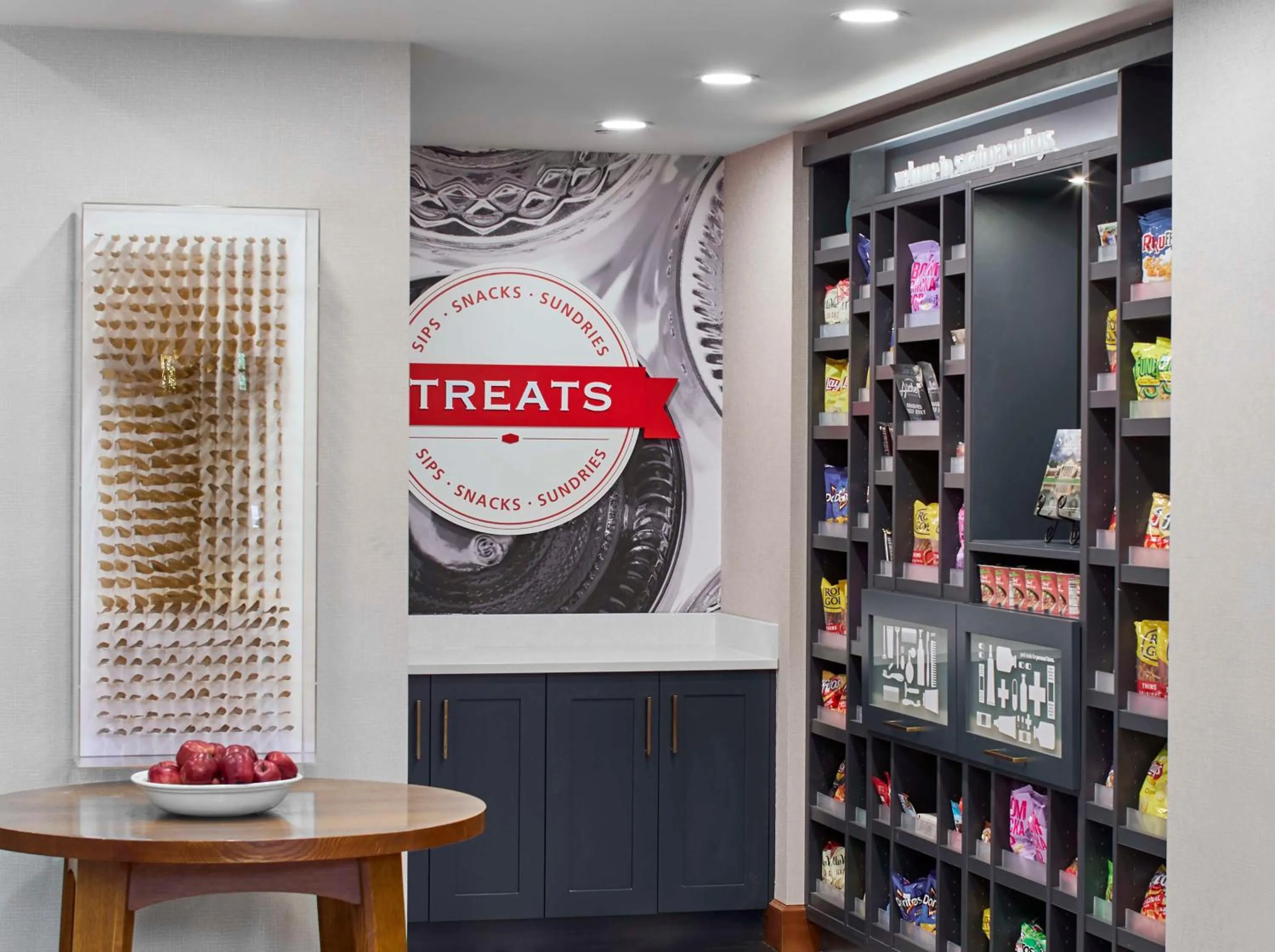 Restaurant/places to eat in Hampton Inn & Suites Saratoga Springs Downtown