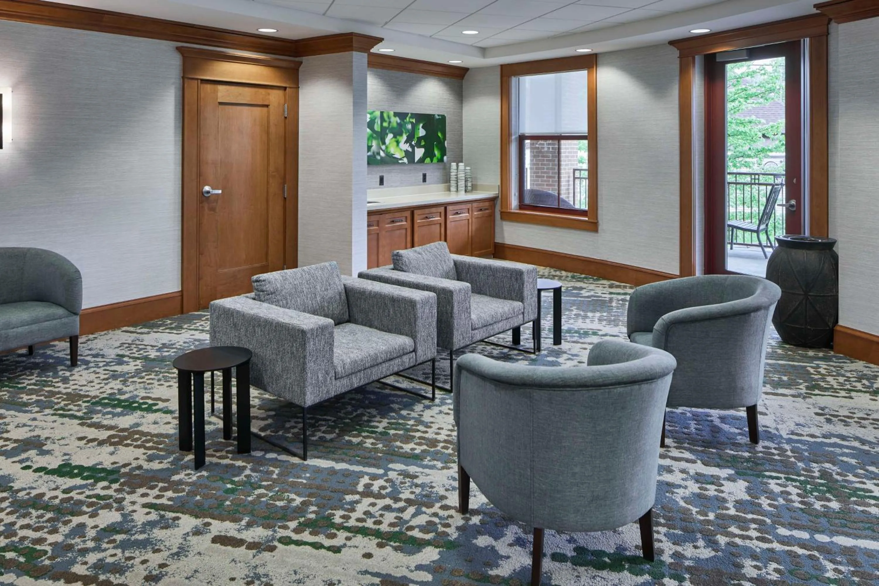 Dining area in Hampton Inn & Suites Saratoga Springs Downtown