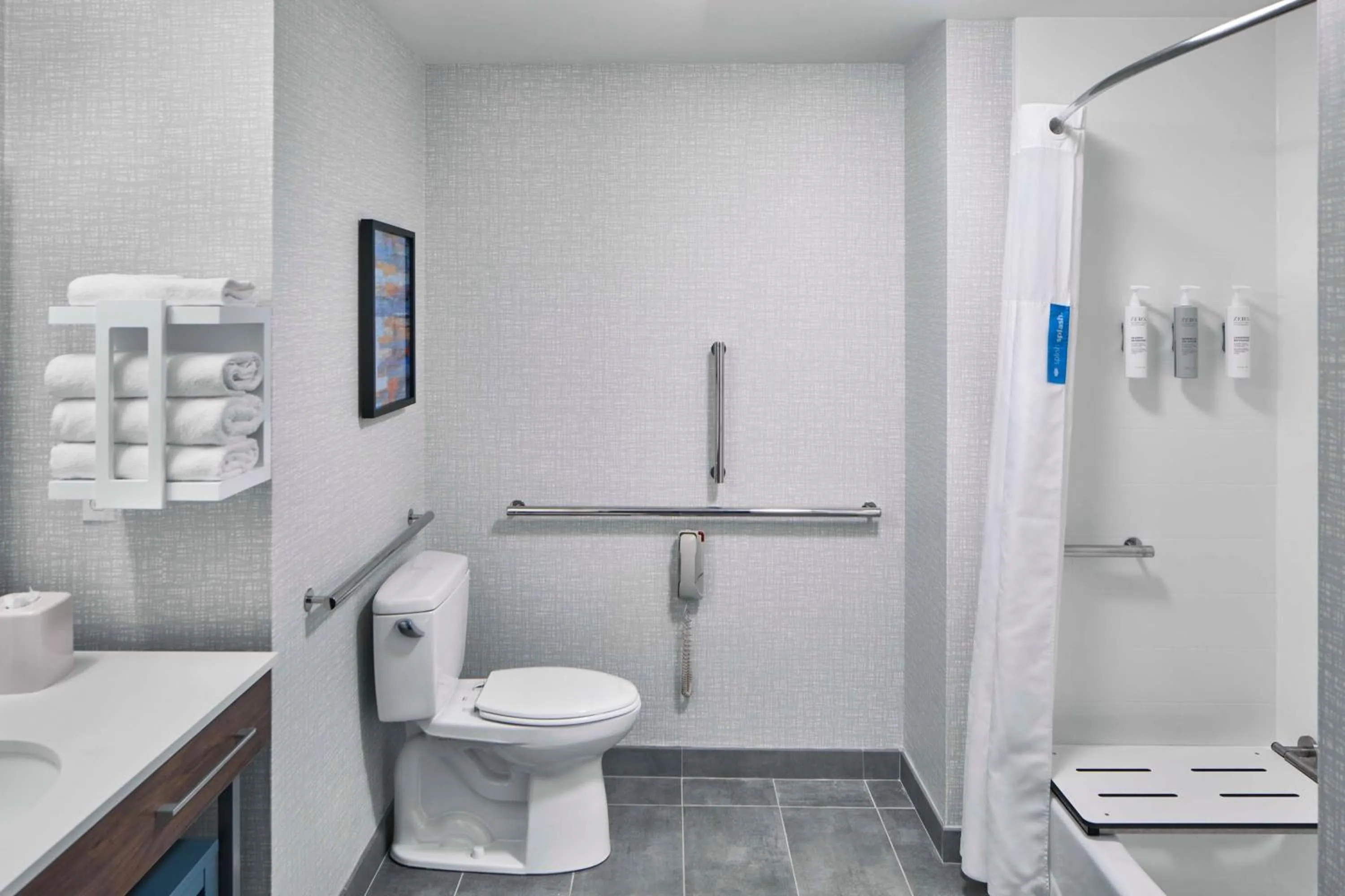 Bathroom in Hampton Inn & Suites Saratoga Springs Downtown