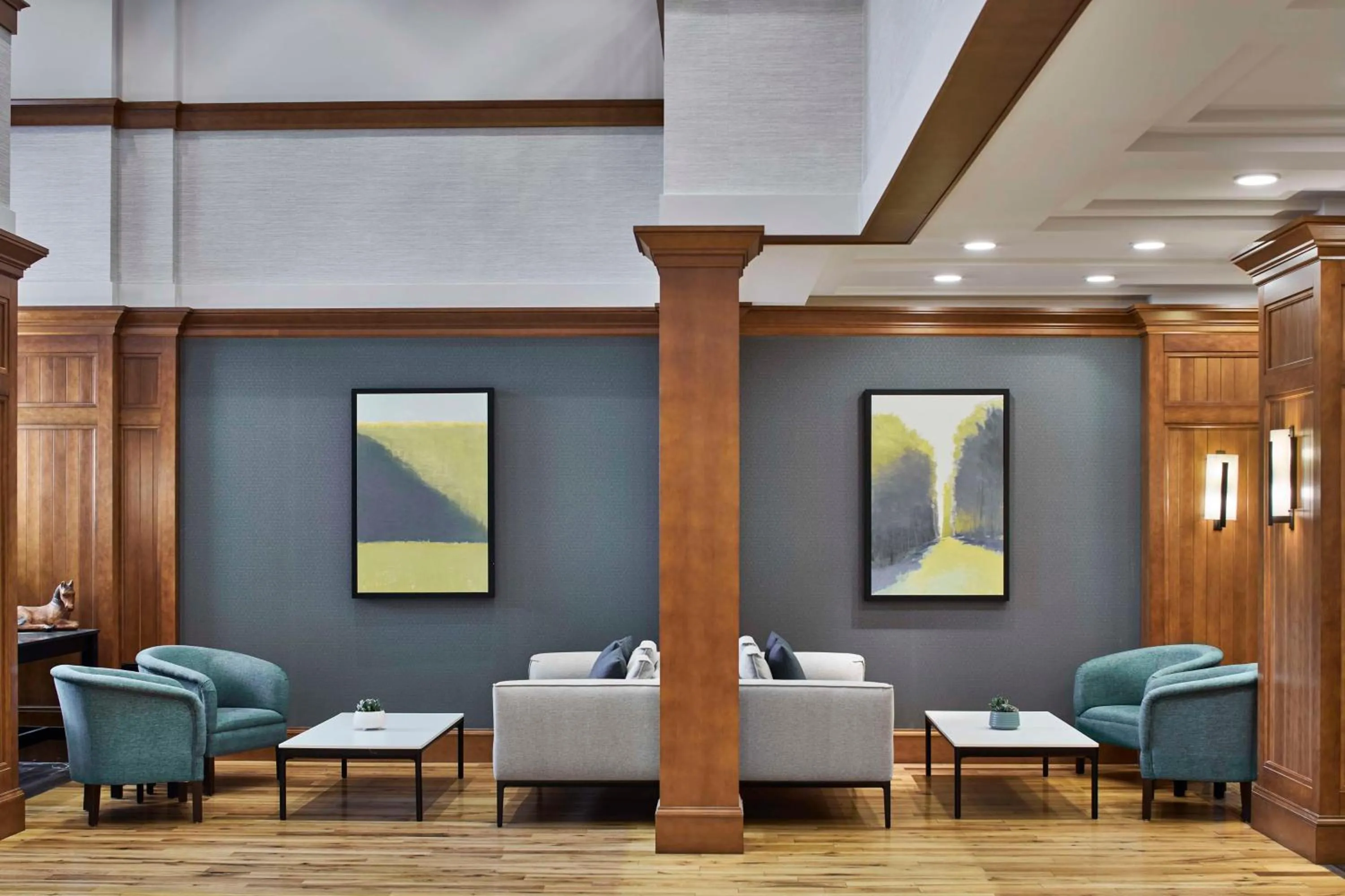 Lobby or reception in Hampton Inn & Suites Saratoga Springs Downtown