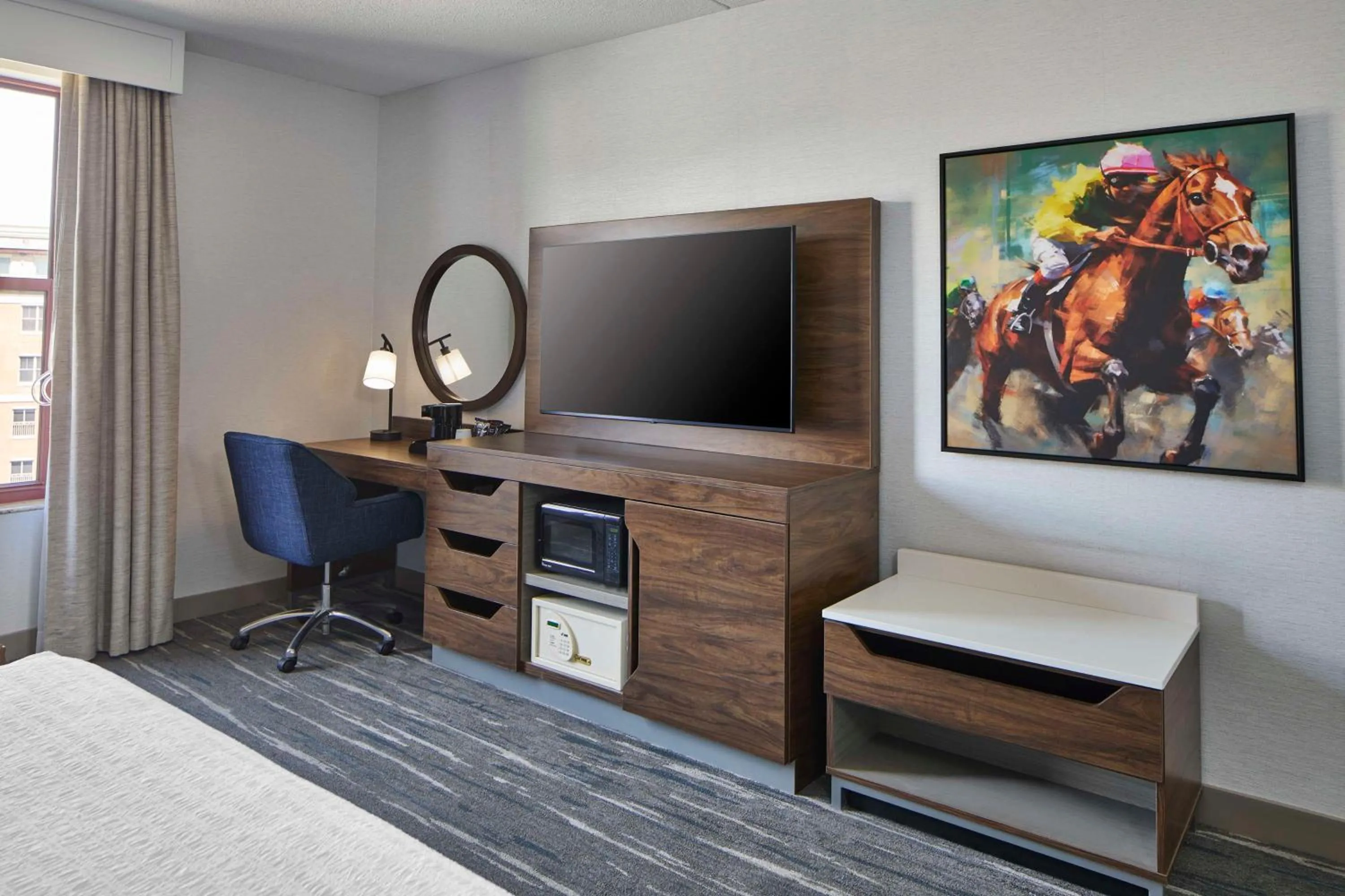 Bedroom, Bed in Hampton Inn & Suites Saratoga Springs Downtown