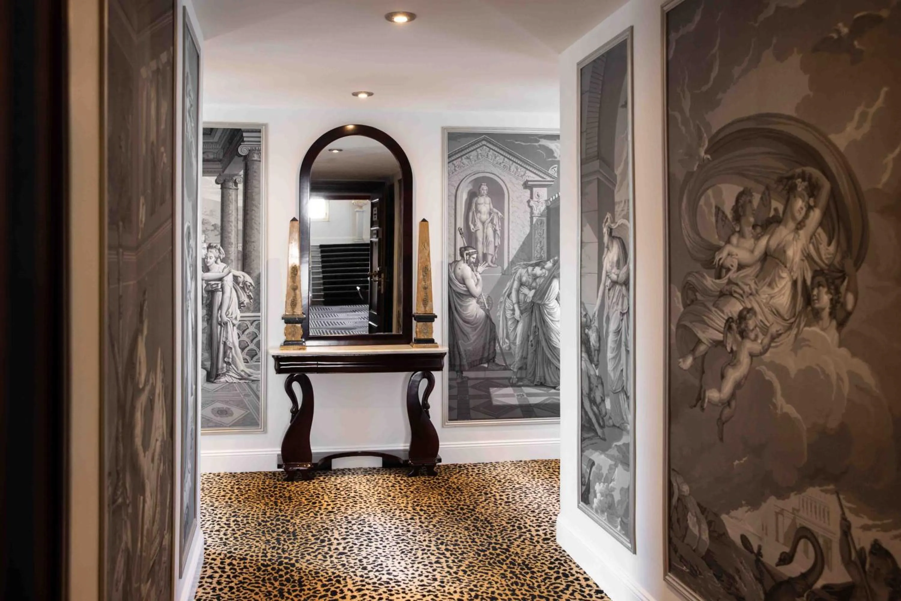 Photo of the whole room in Hotel Le Negresco