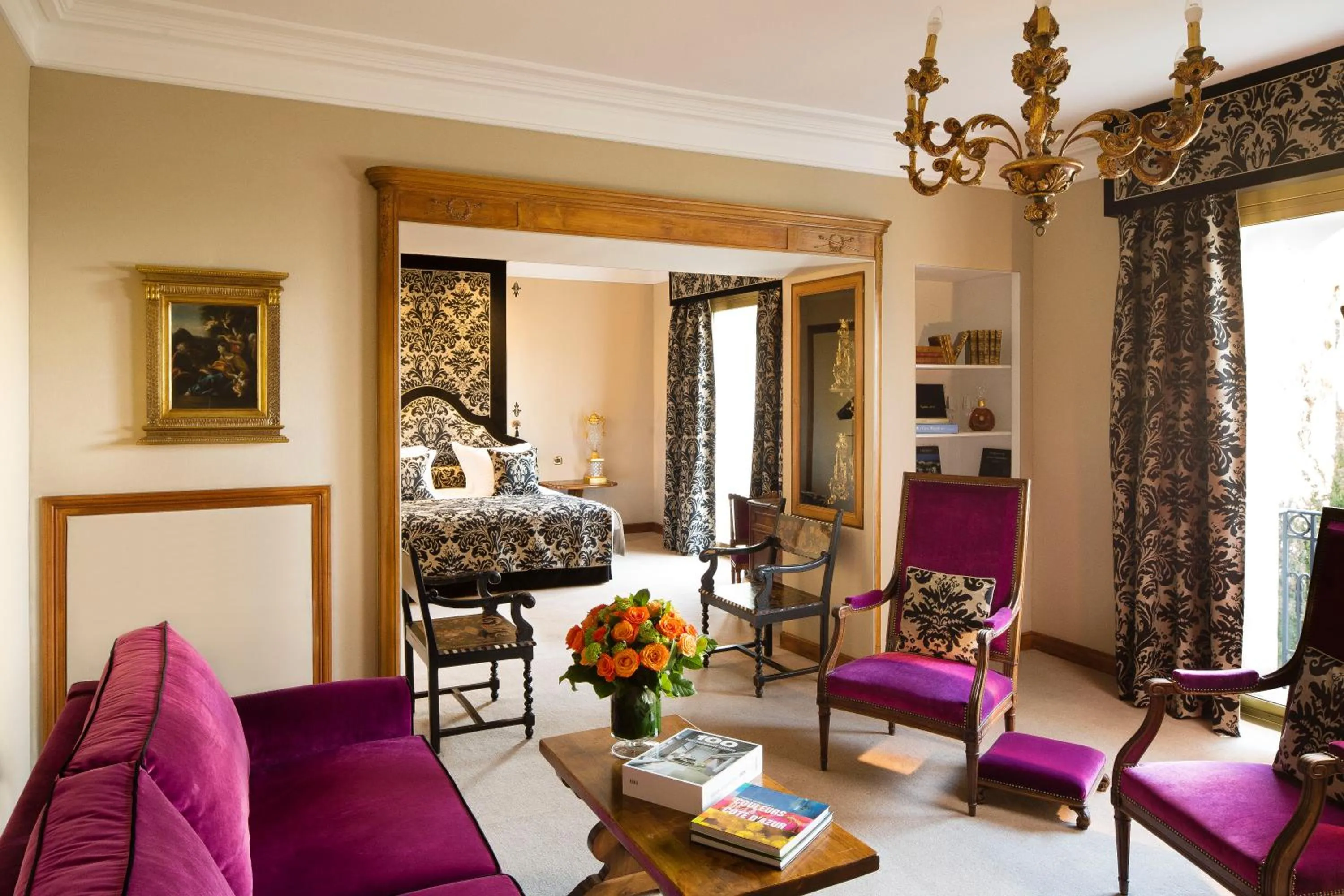 Bed in Hotel Le Negresco