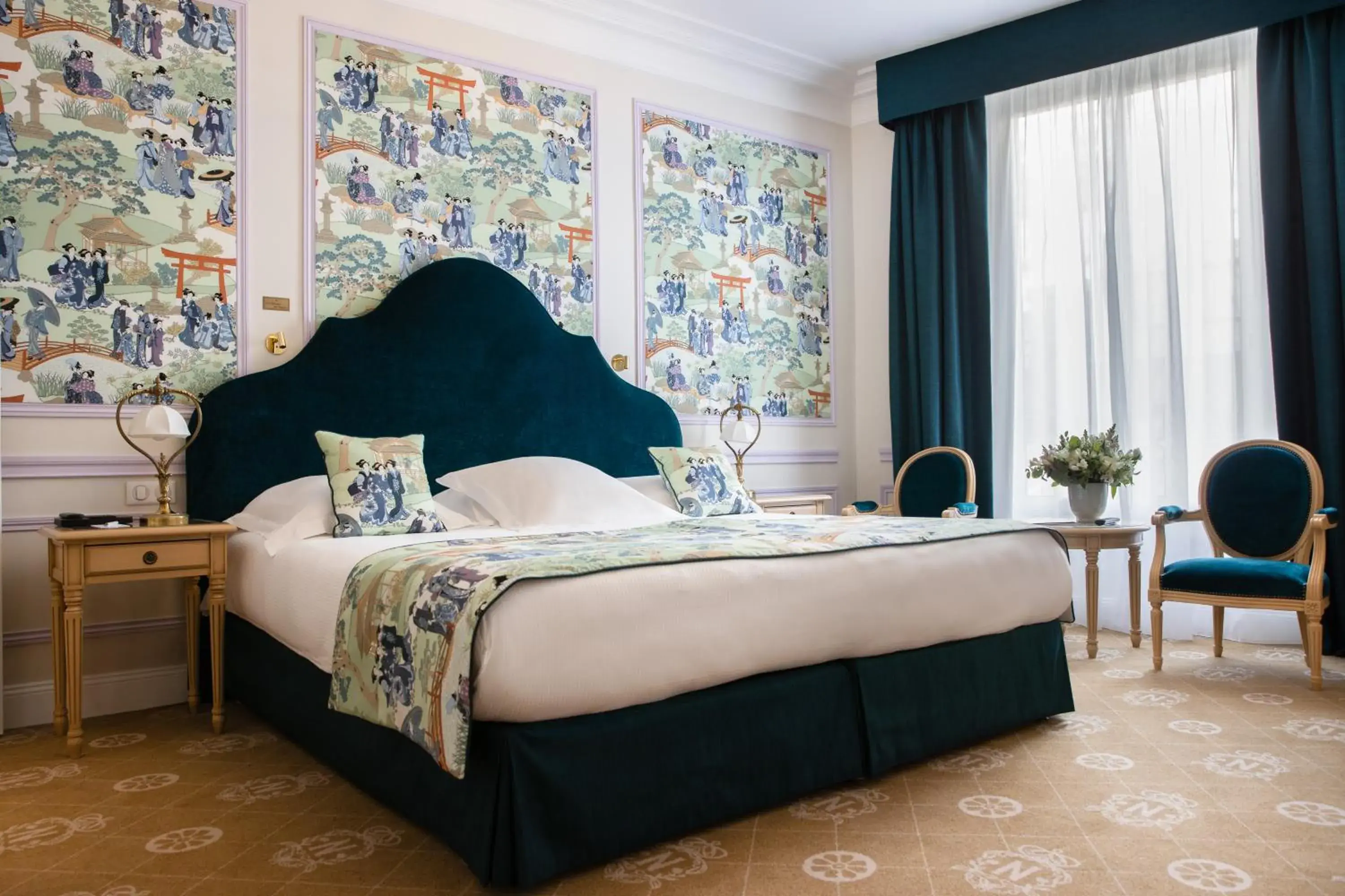 Superior Double Room in Hotel Le Negresco Superior Double Room in Hotel Le Negresco