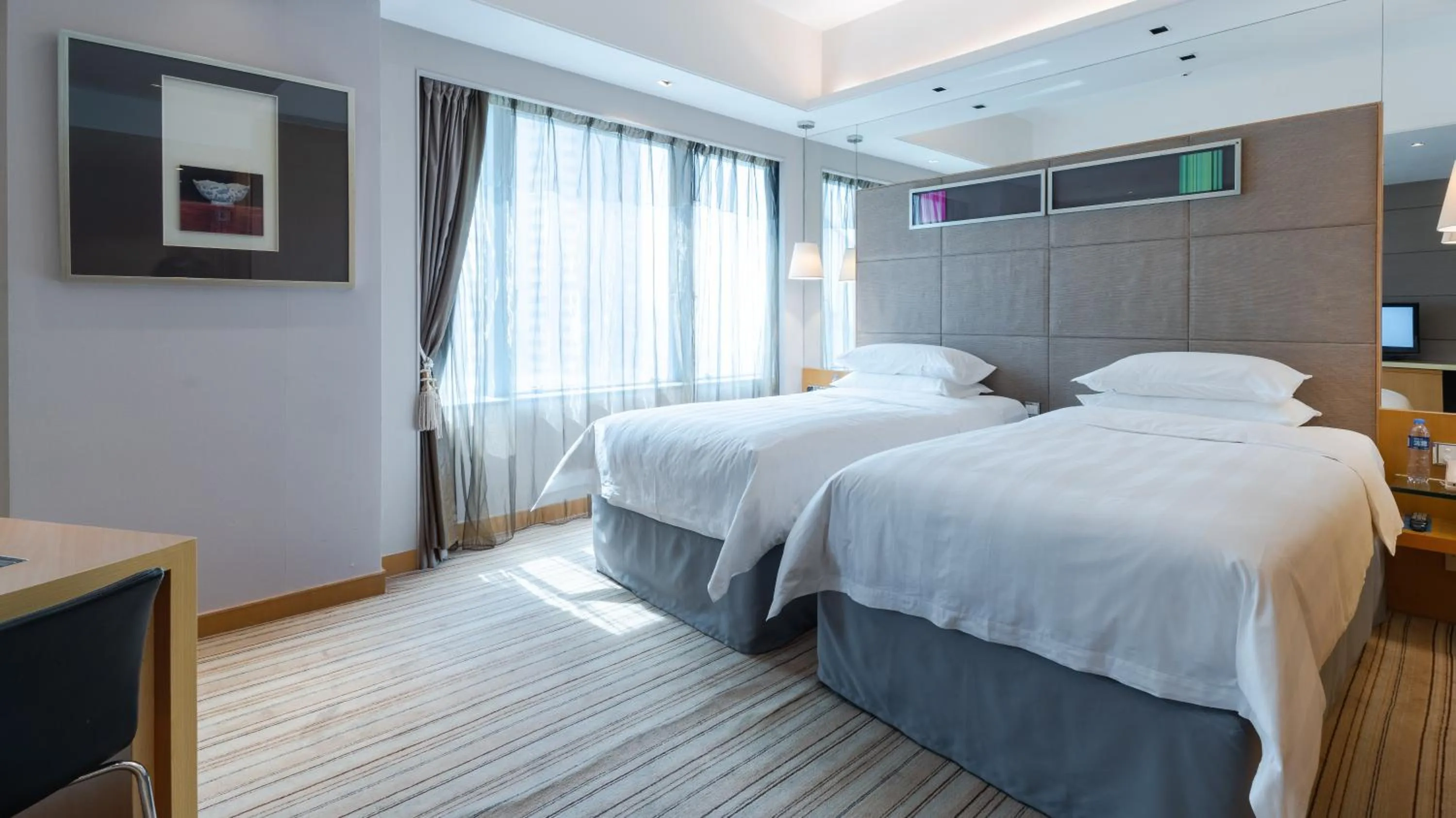 Photo of the whole room, Bed in Pan Pacific Xiamen