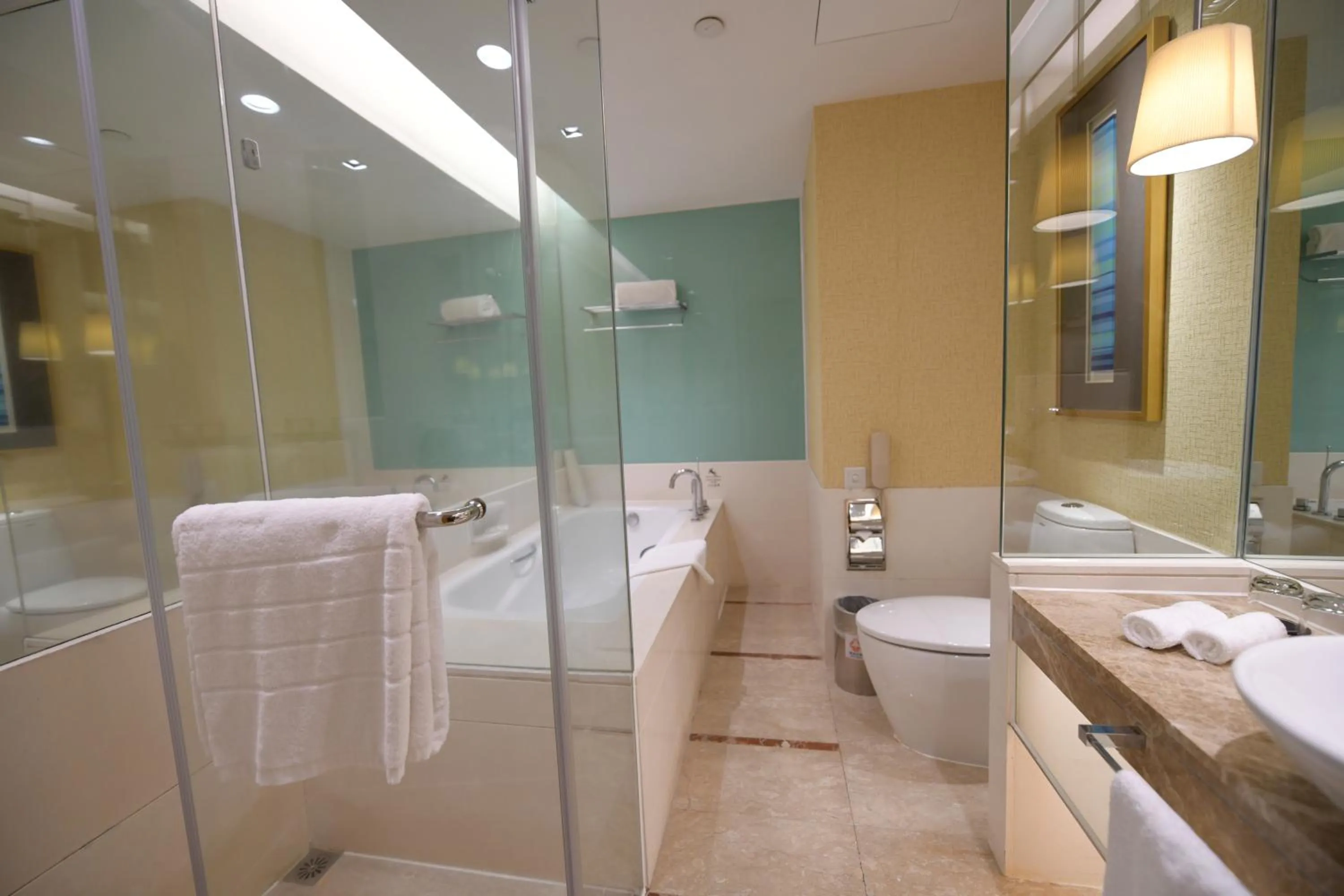 Toilet in Pan Pacific Xiamen