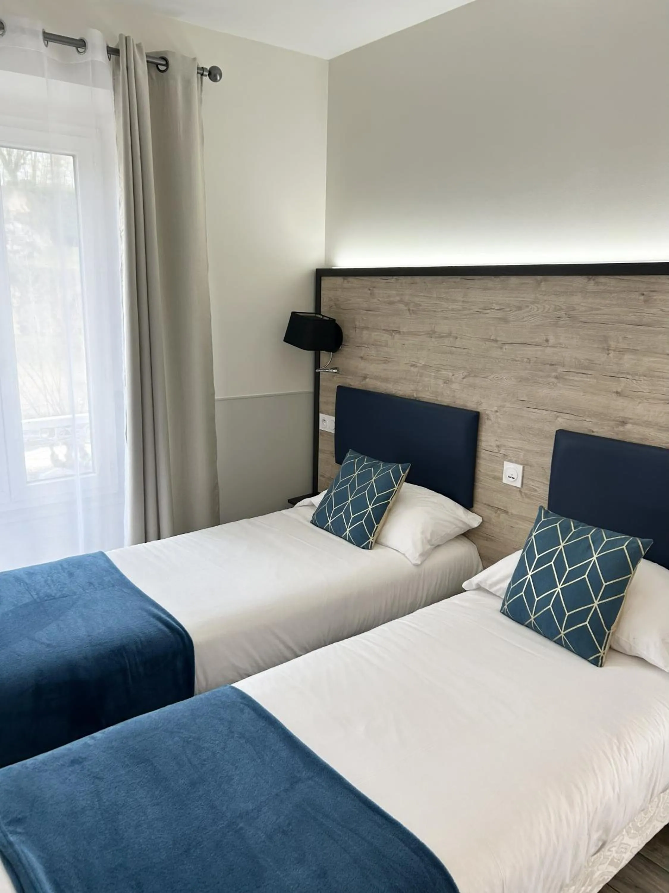 Bed in Hôtel Saint Albert