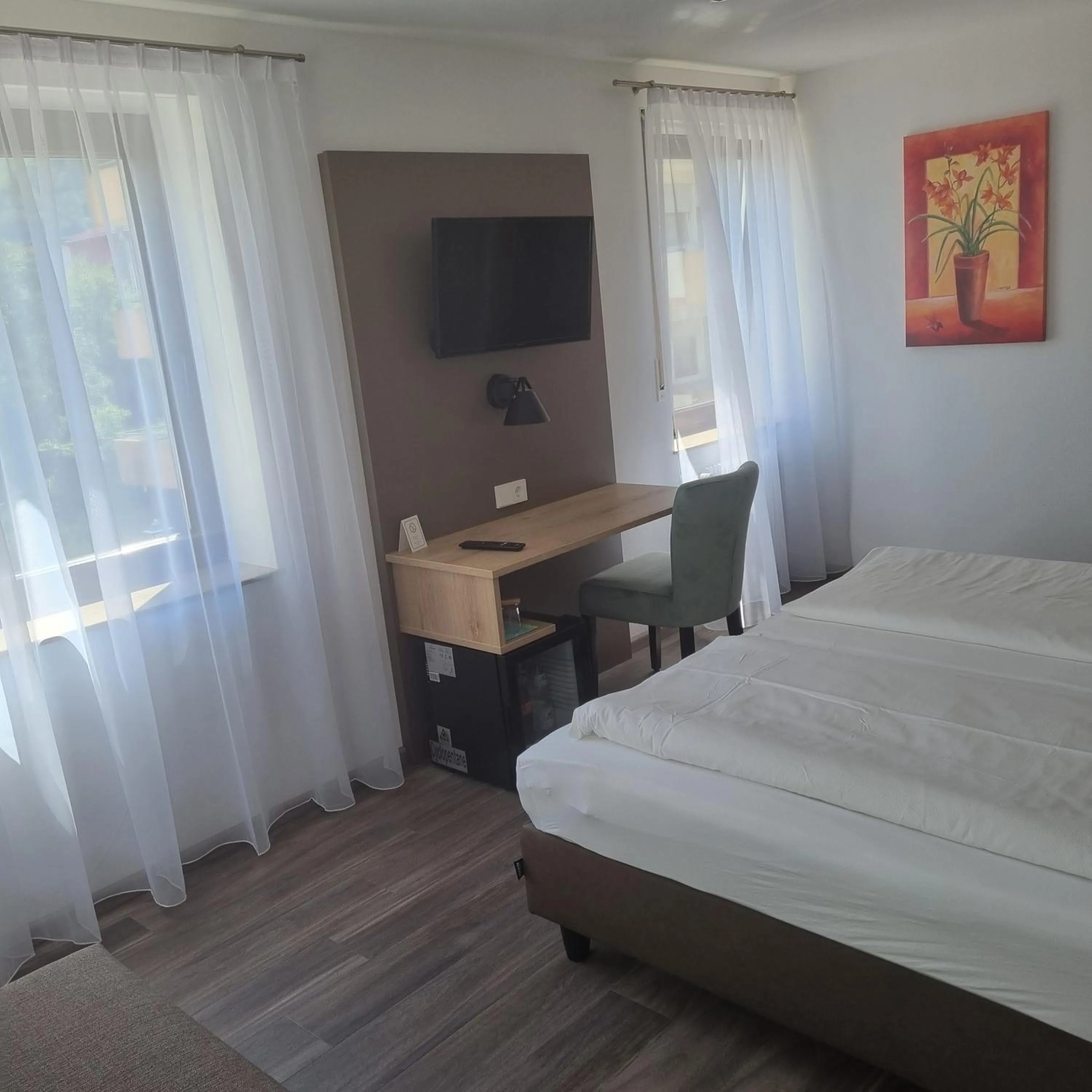 TV and multimedia, Bed in Hotel Garni Krone