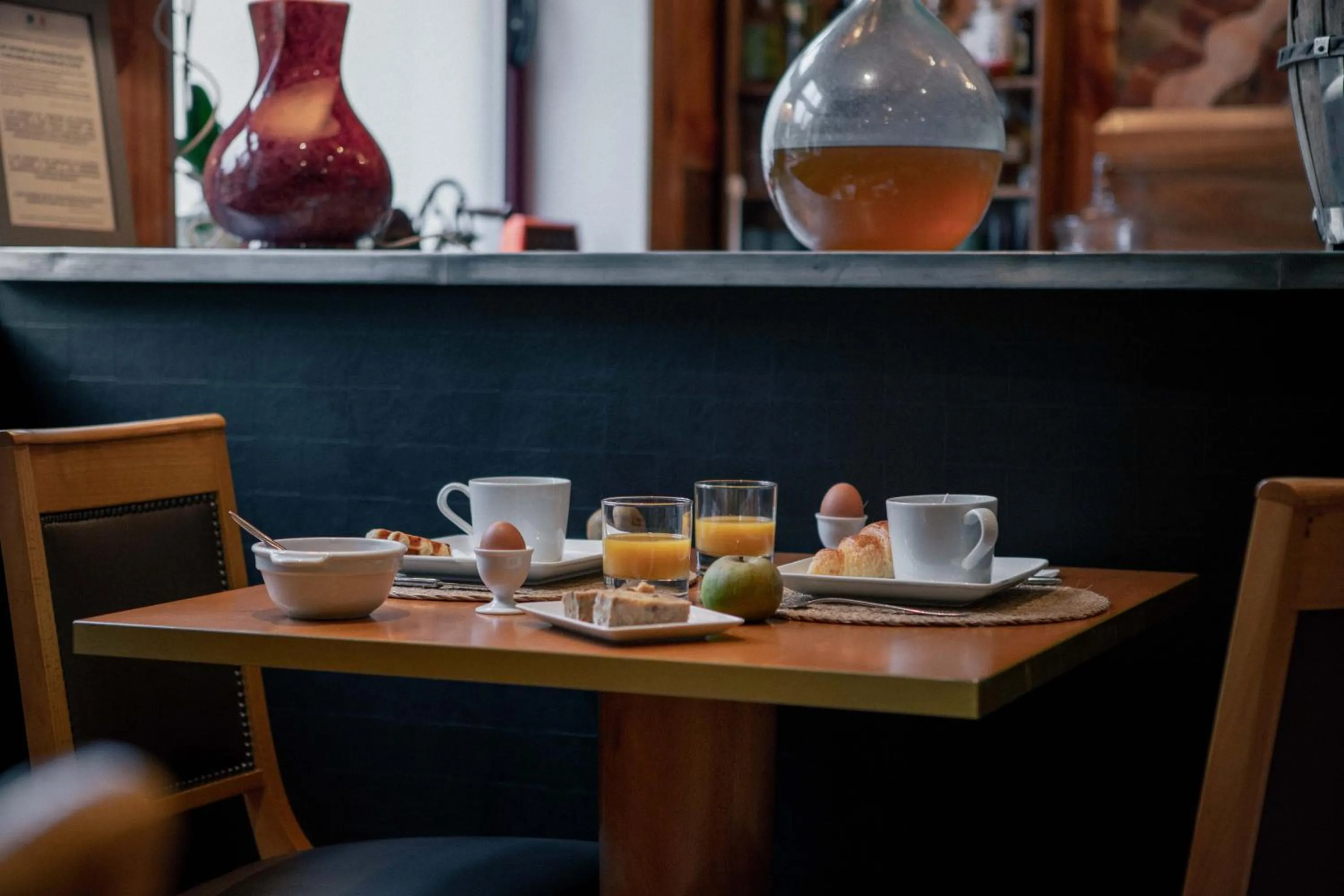 Breakfast in Logis Hotel La Diligence