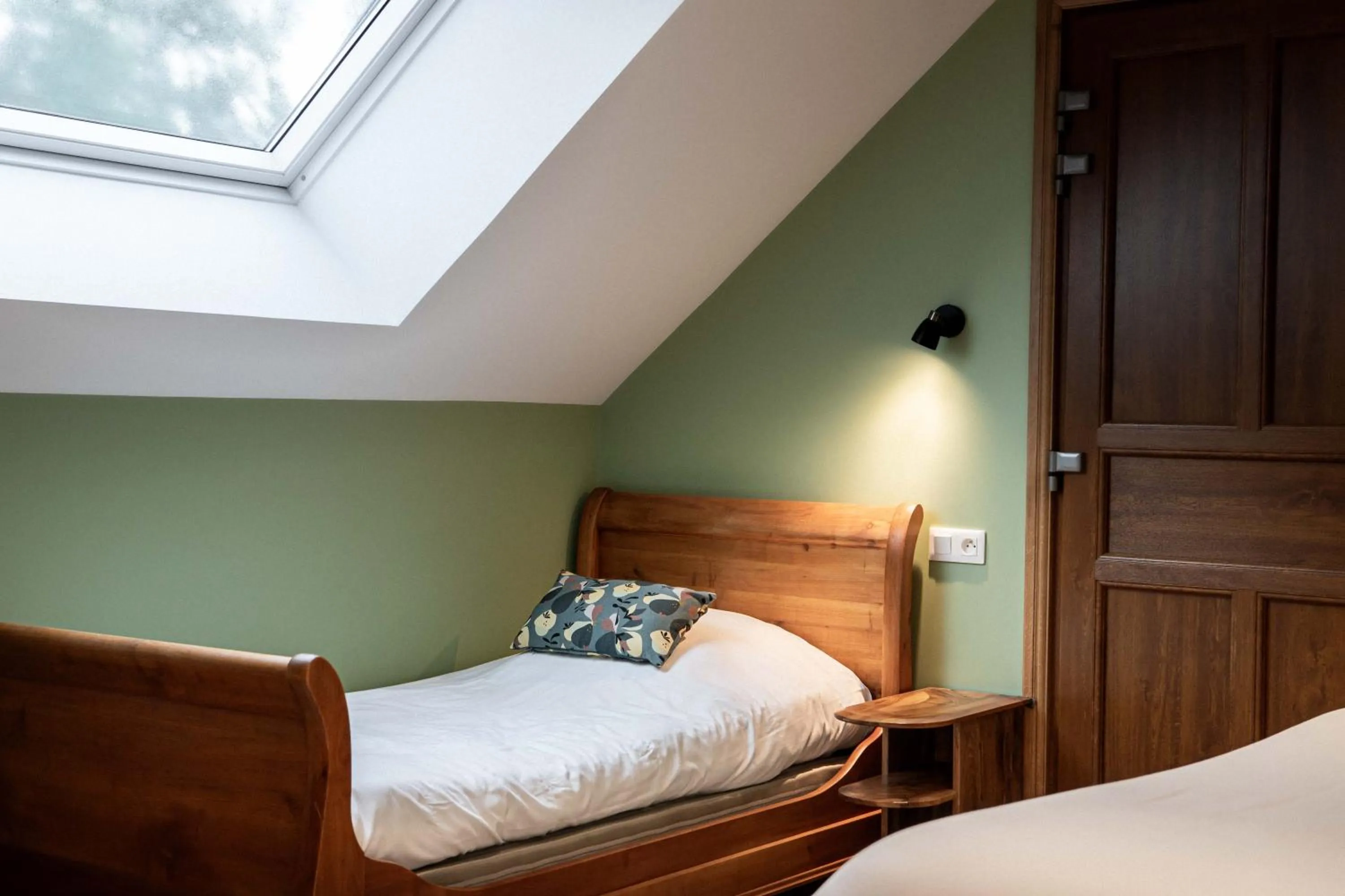 Bedroom, Bed in Logis Hotel La Diligence