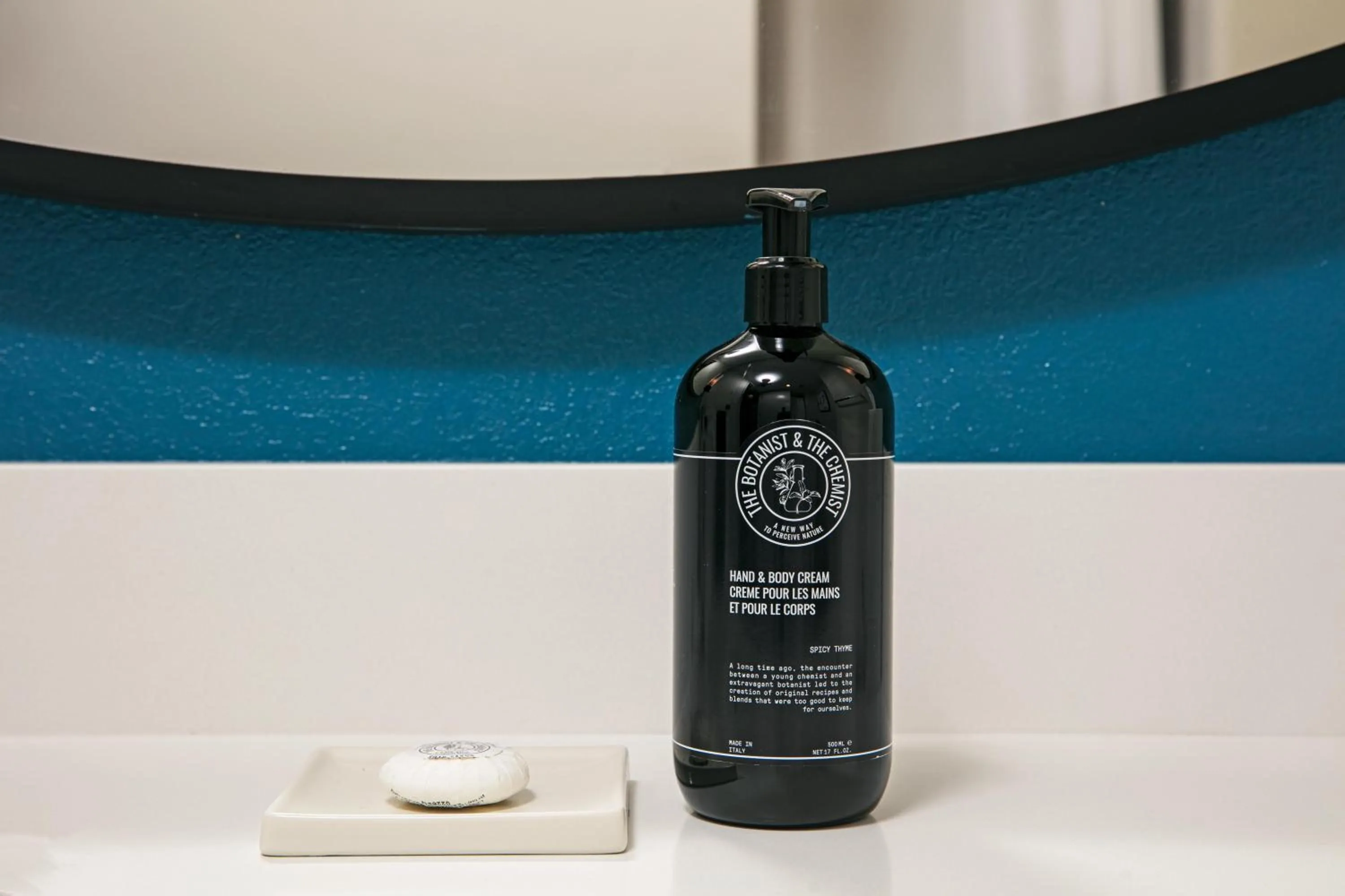 Bathroom in Hotel Landy Orlando Universal Blvd, a Tribute Portfolio Hotel