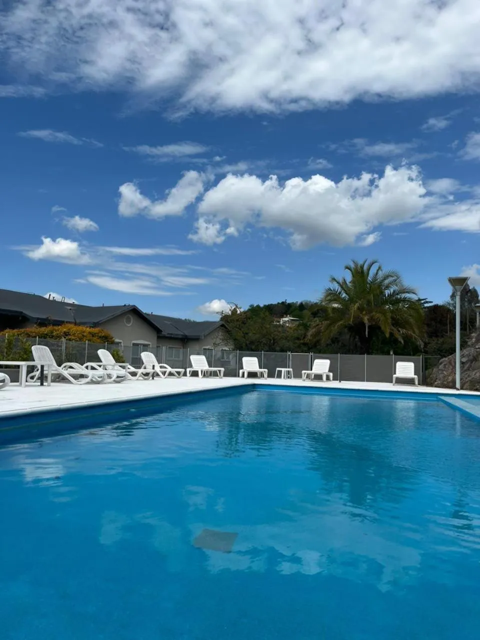 Swimming pool in Howard Johnson Rio Ceballos Hotel y Casino