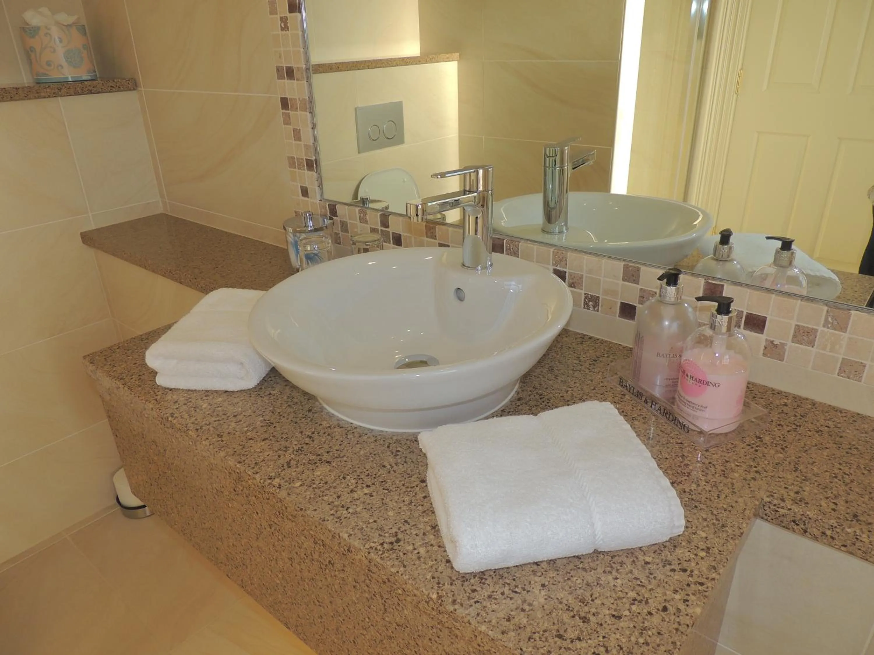 Bathroom in St Kyrans Guest House