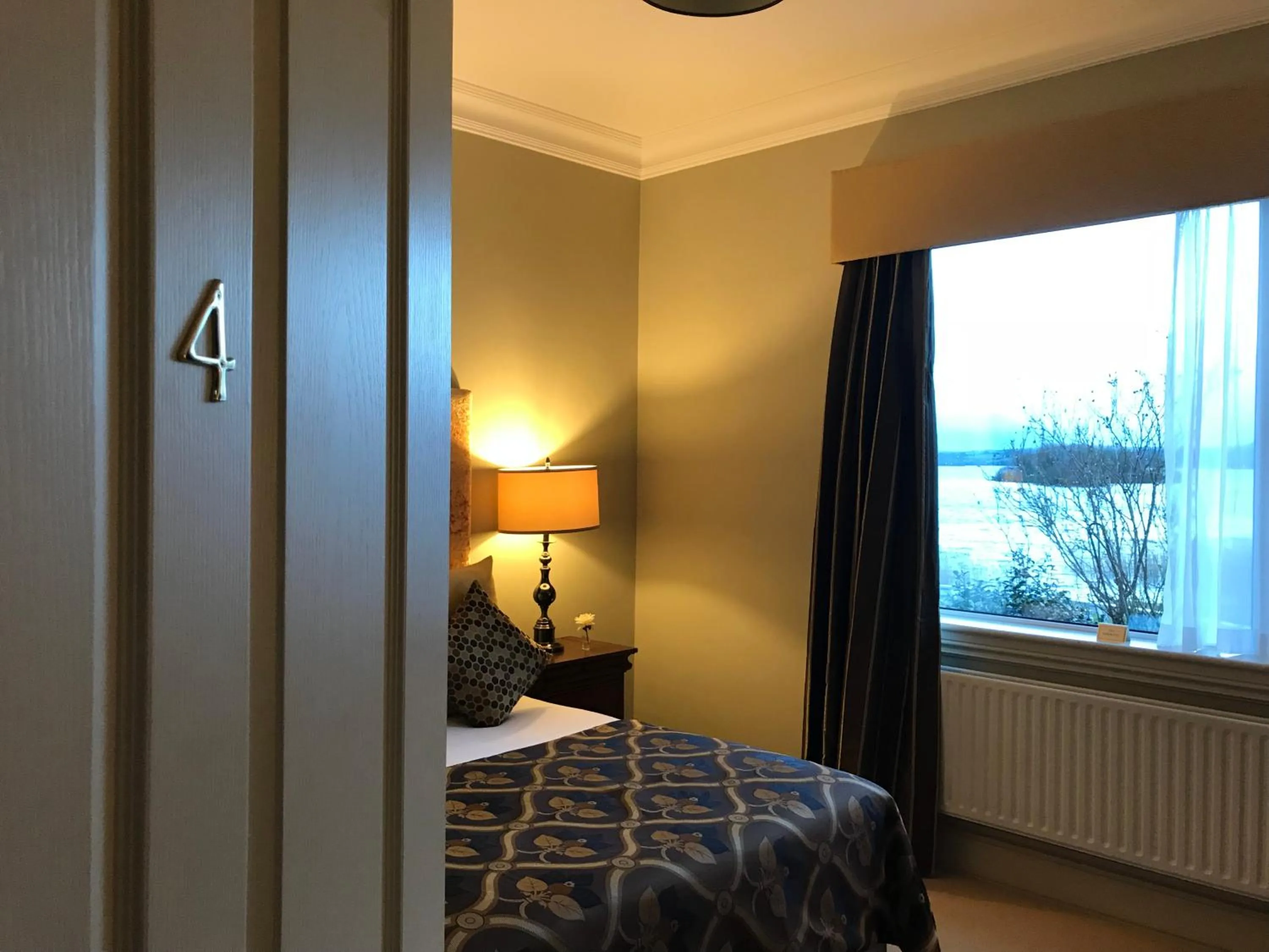 Bedroom, Bed in St Kyrans Guest House