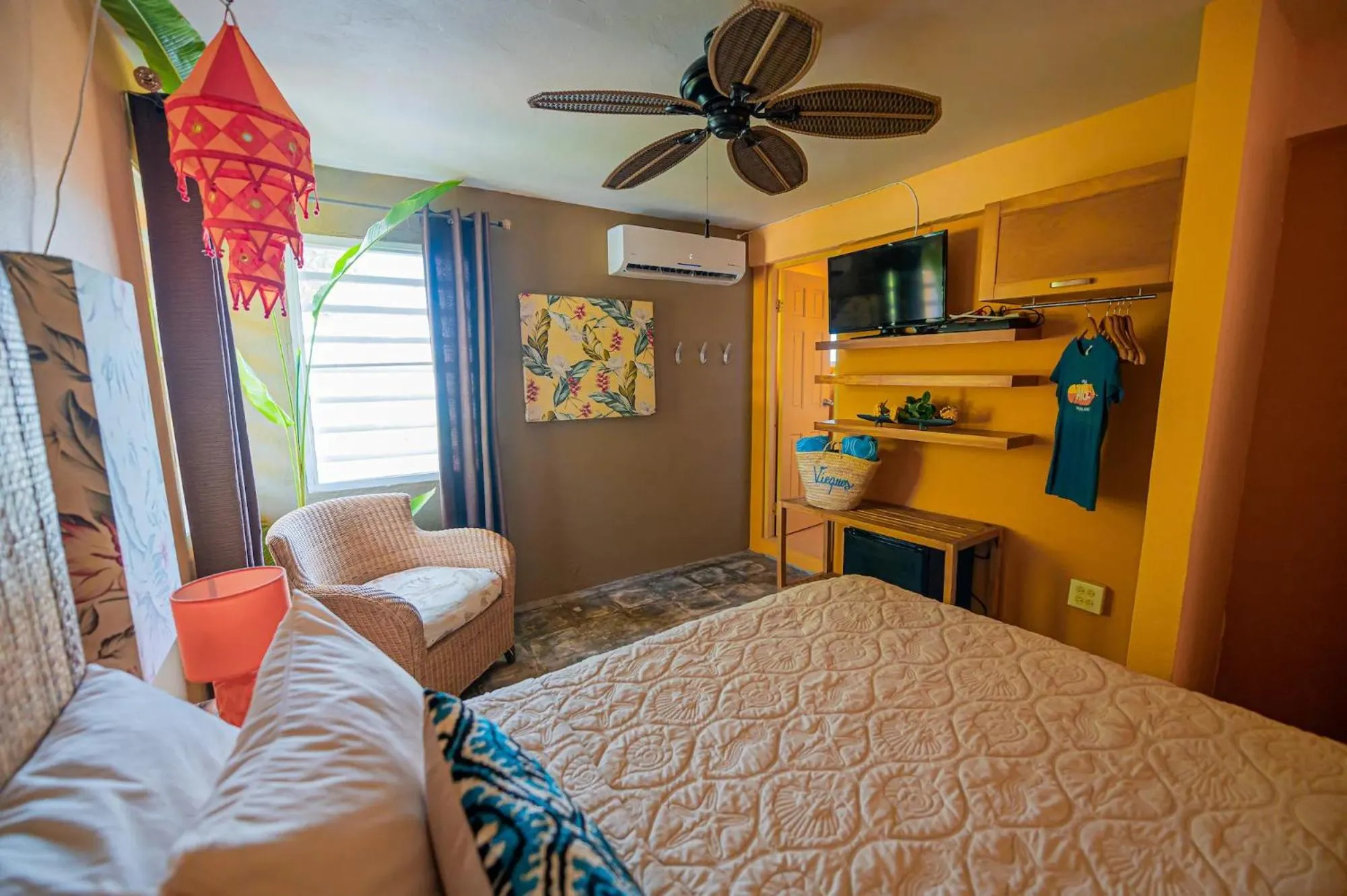 Bed in Casa de Amistad Guesthouse