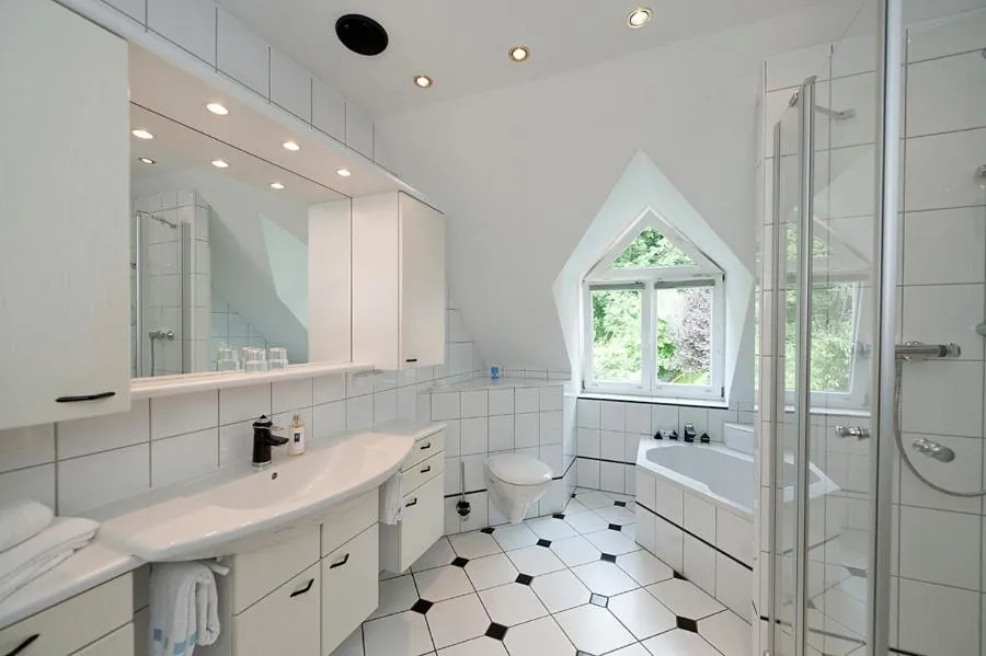 Bathroom in Hotelpension Vitalis