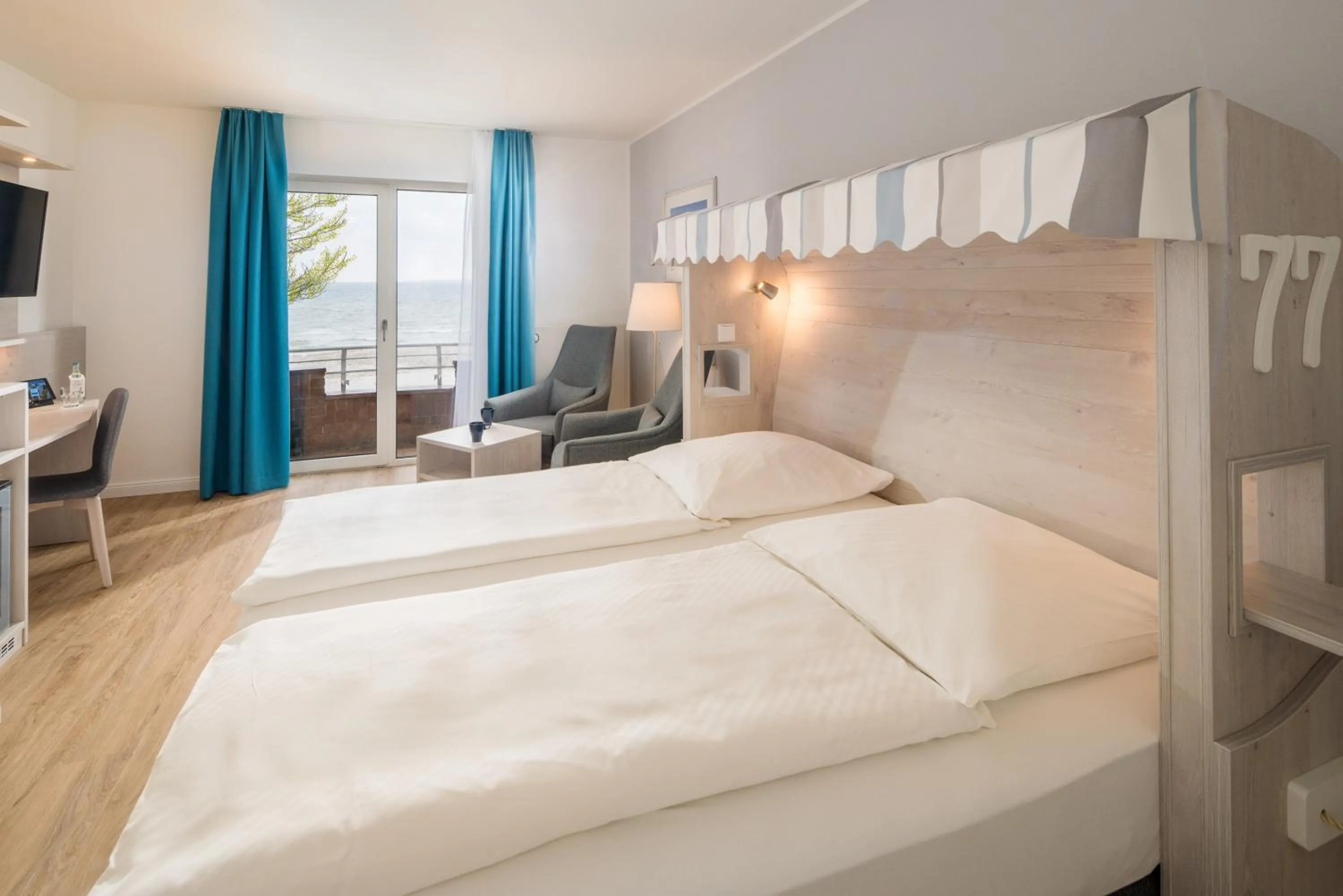 Photo of the whole room, Bed in Stadthotel Eckernförde