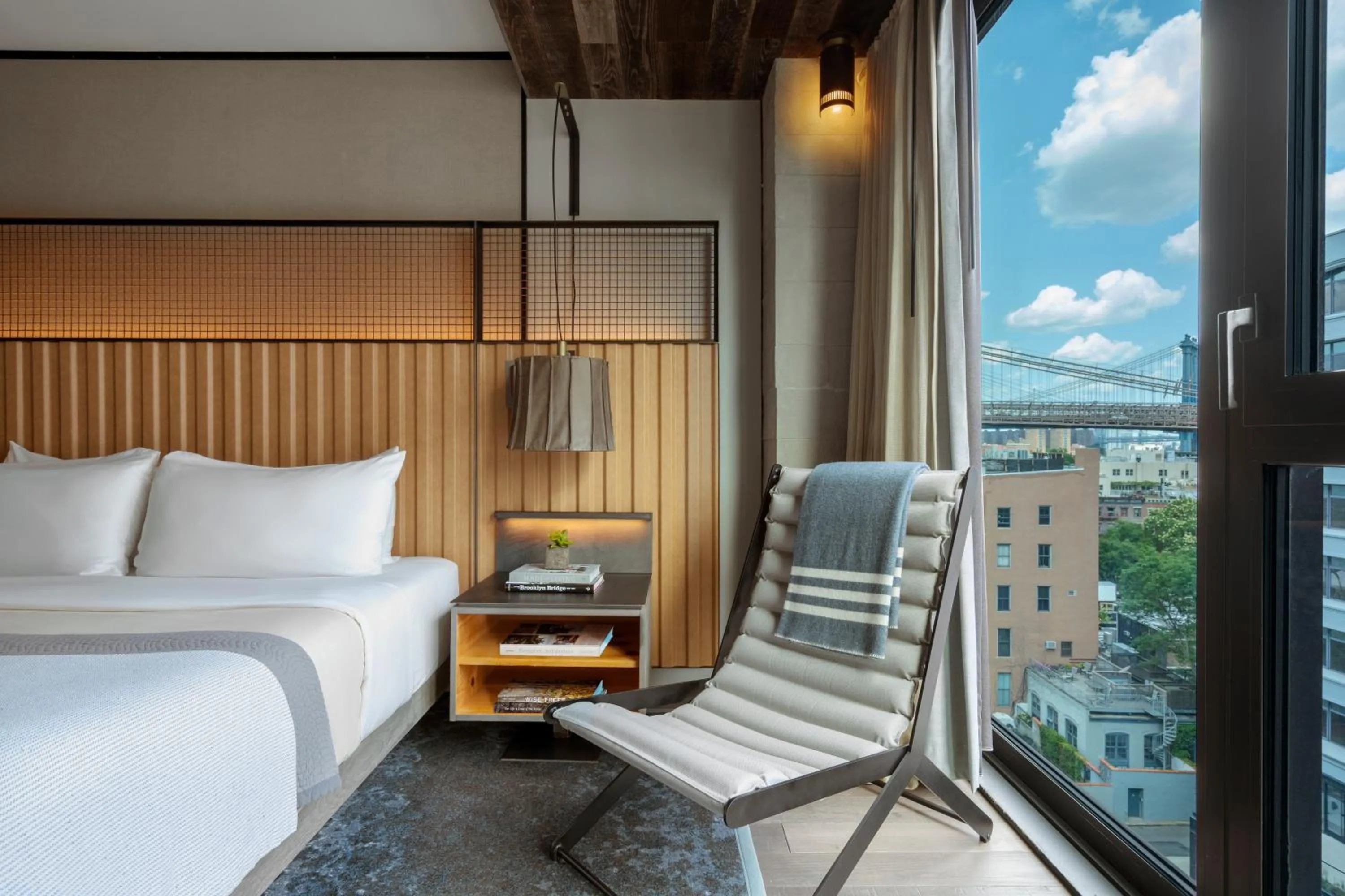 View (from property/room), Bed in 1 Hotel Brooklyn Bridge