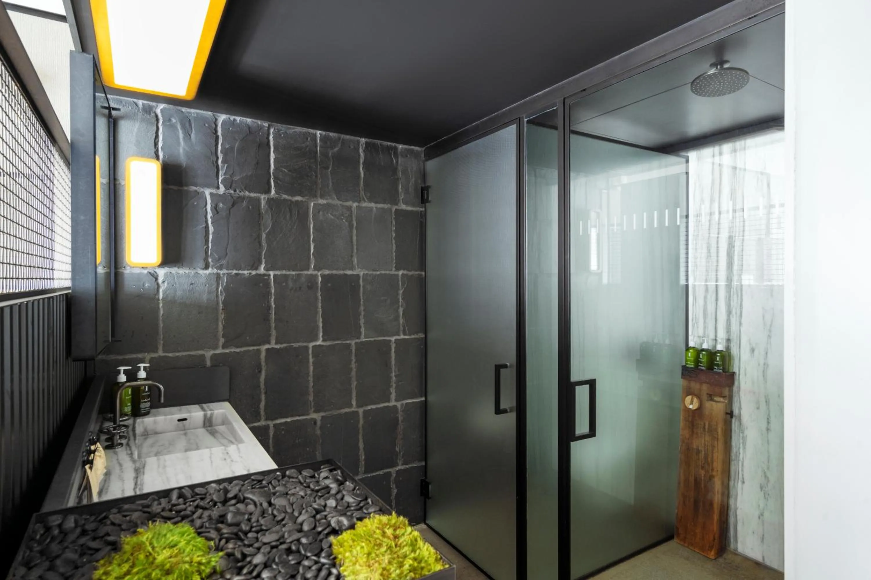 Bathroom in 1 Hotel Brooklyn Bridge