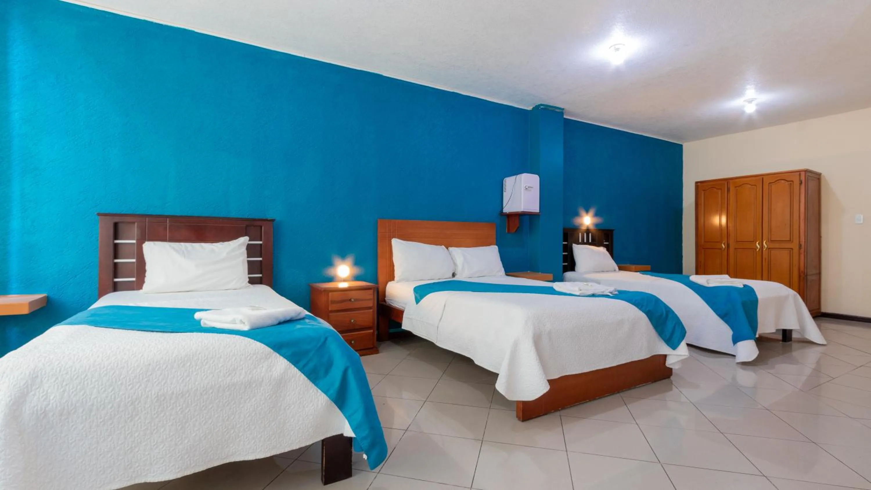 Property building, Bed in Hotel Miraflores