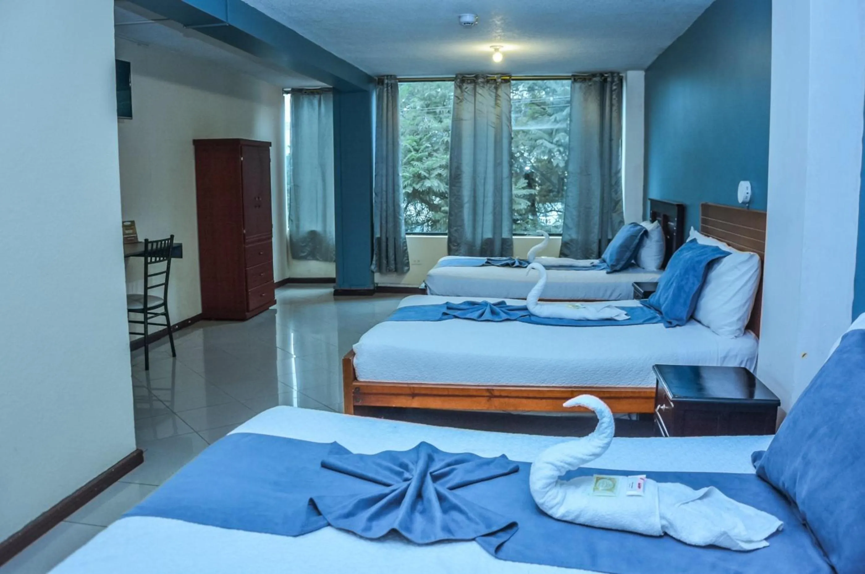 Property building, Bed in Hotel Miraflores