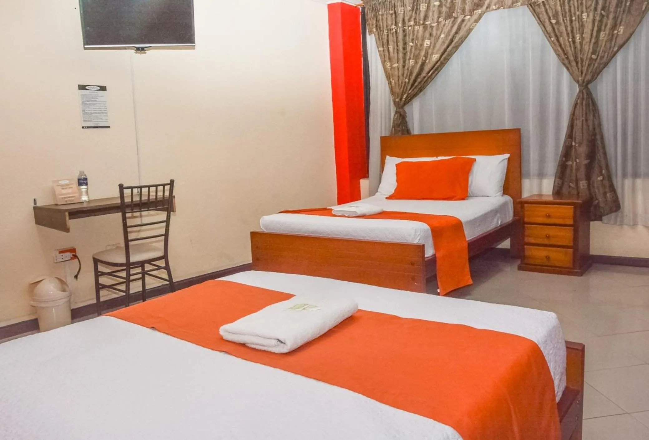 Property building, Bed in Hotel Miraflores