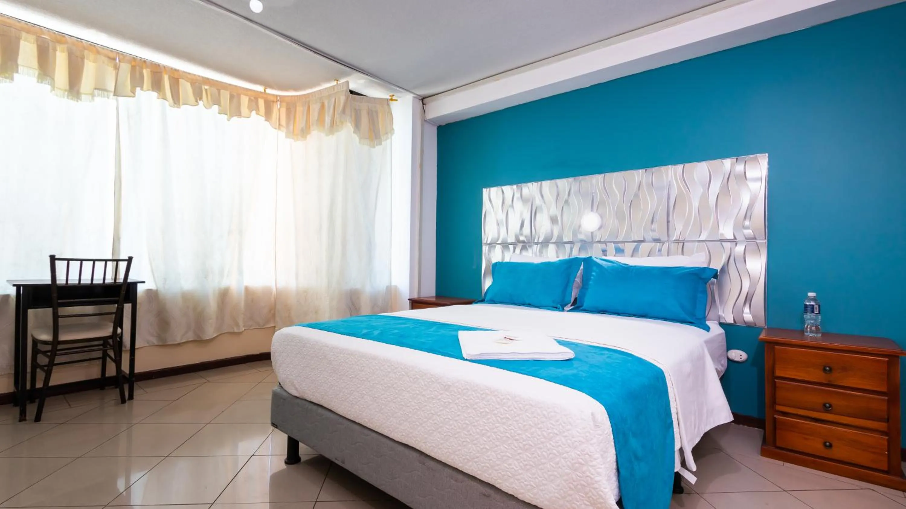 Photo of the whole room, Bed in Hotel Miraflores