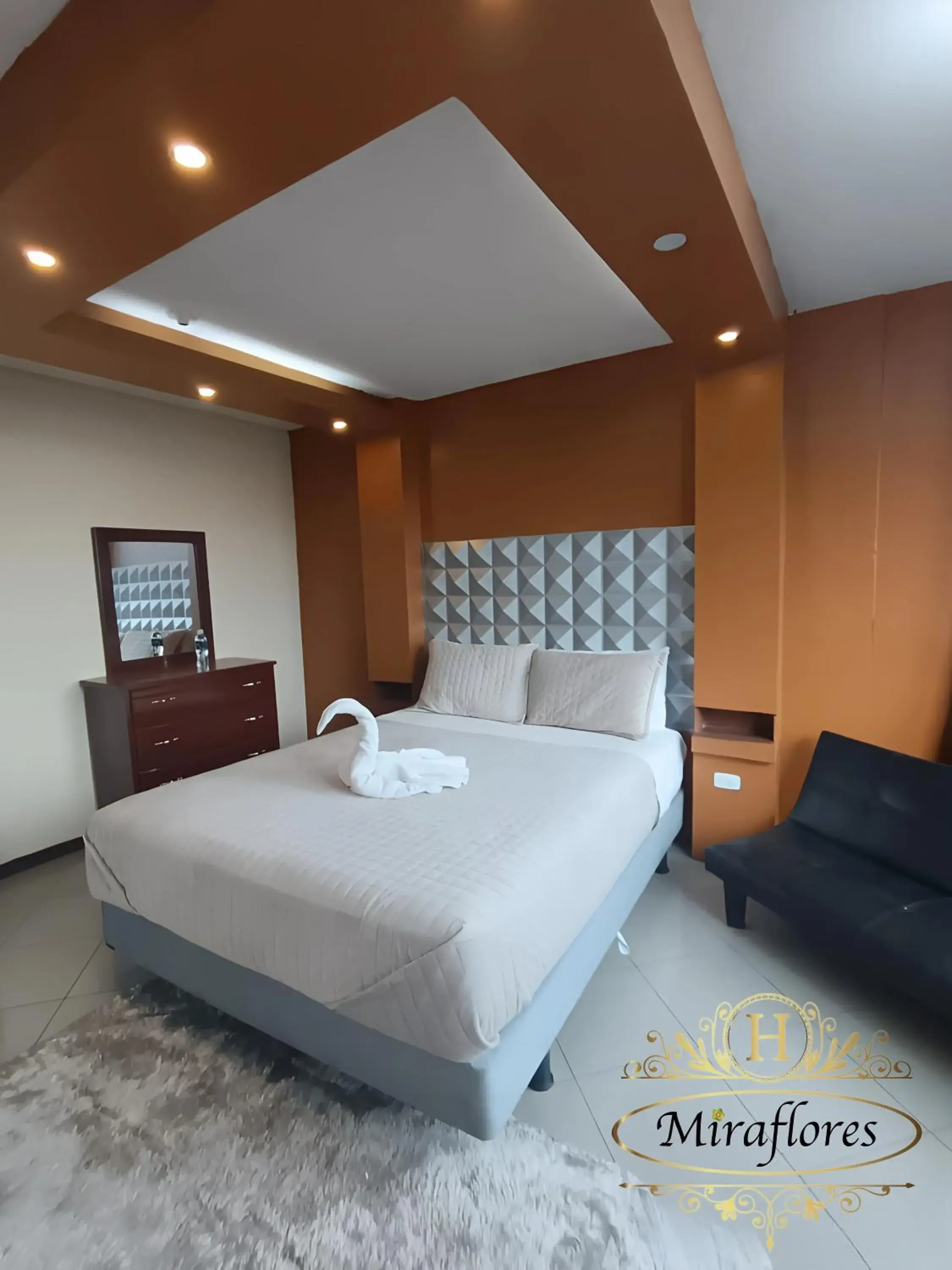 Double or Twin Room in Hotel Miraflores Double or Twin Room in Hotel Miraflores