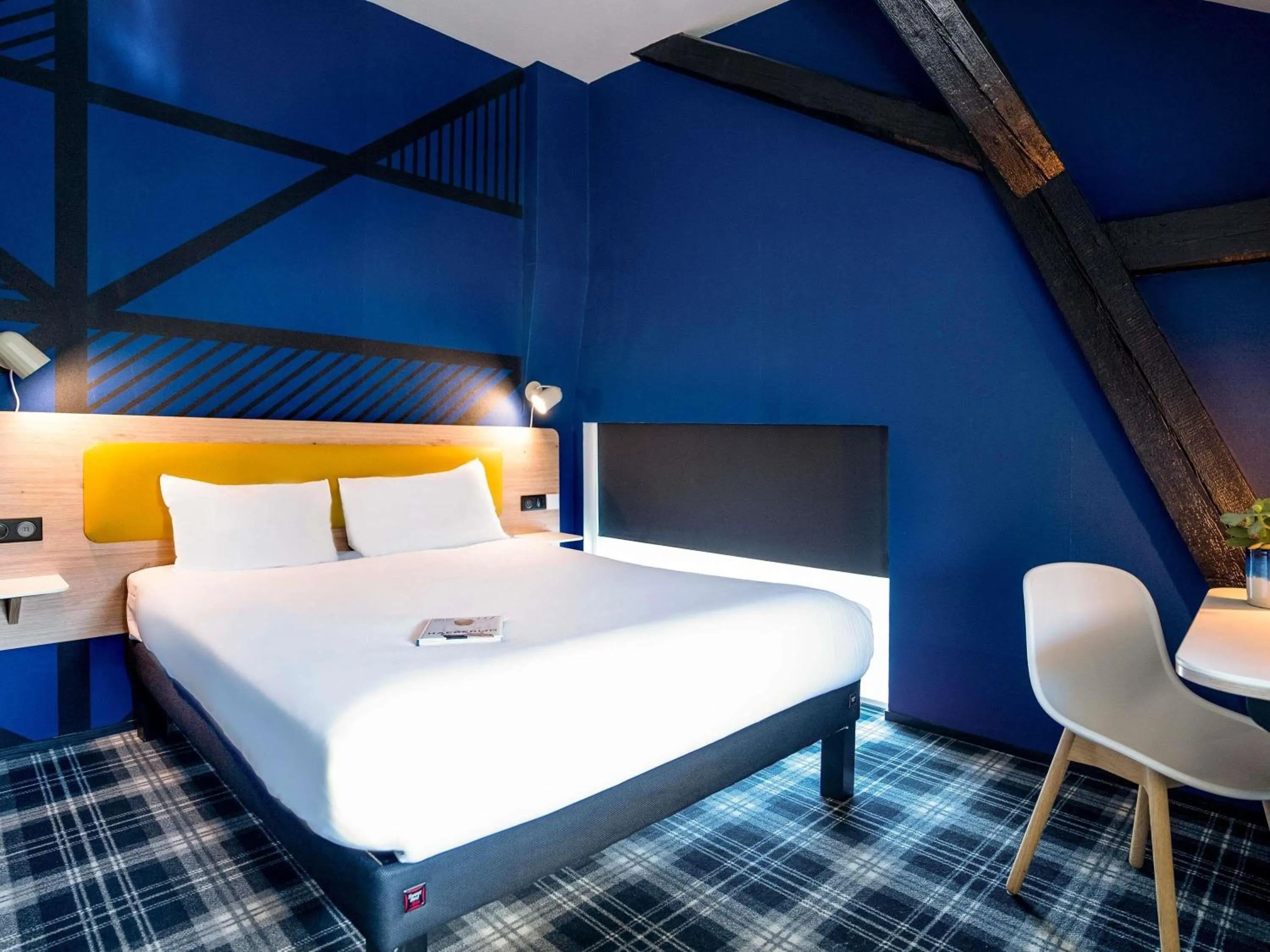 Property building, Bed in Ibis Styles Colmar Centre