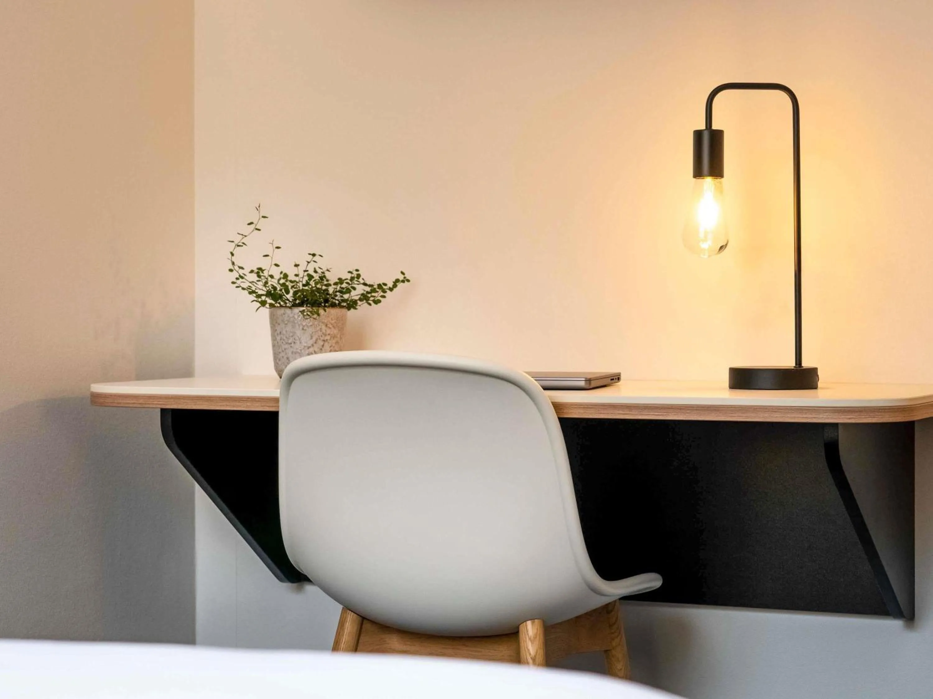 Bedroom in Ibis Styles Colmar Centre