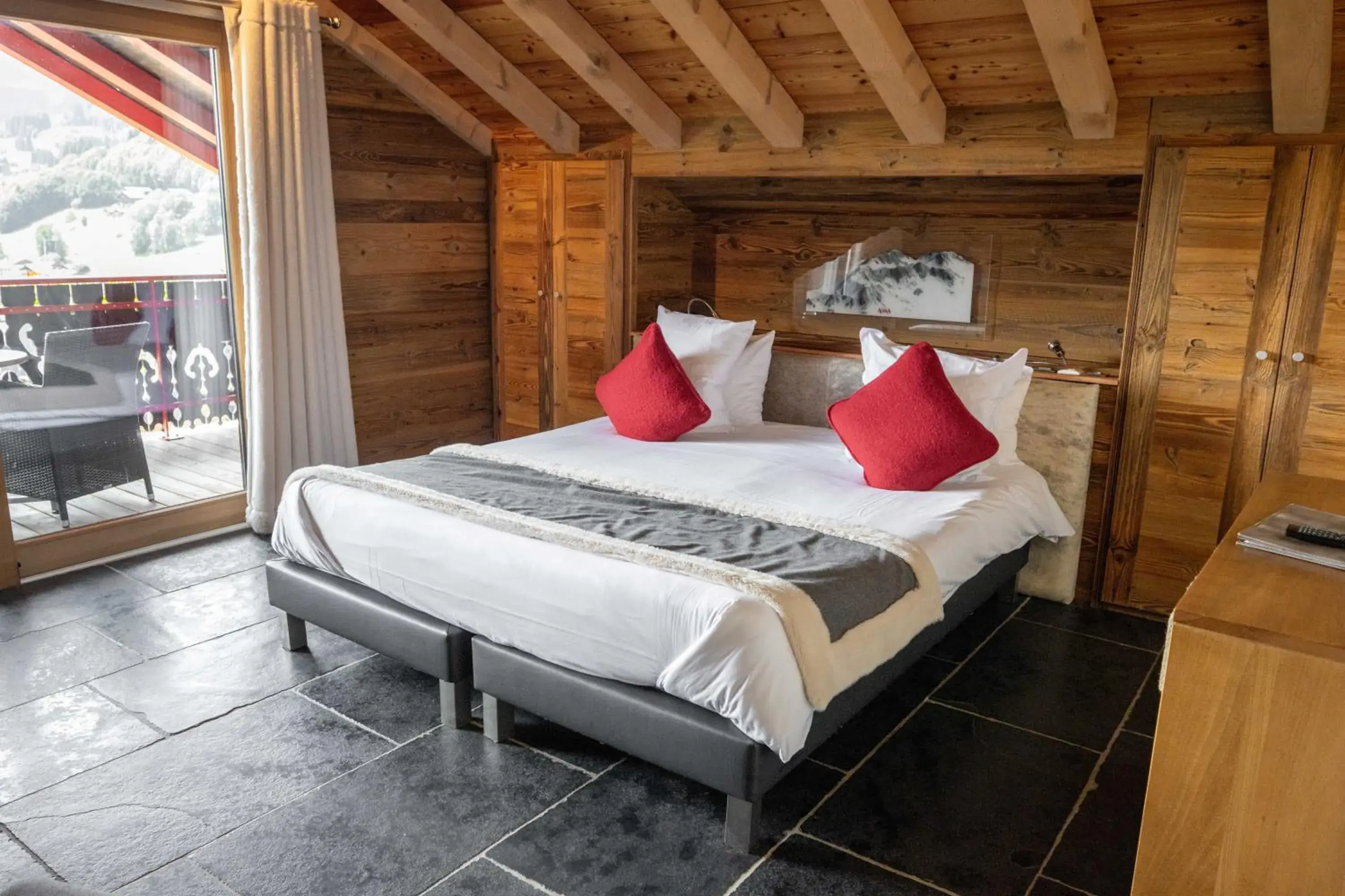 Junior Suite in Hôtel Alpina & SPA - Restaurant Oxalis Junior Suite in Hôtel Alpina & SPA - Restaurant Oxalis