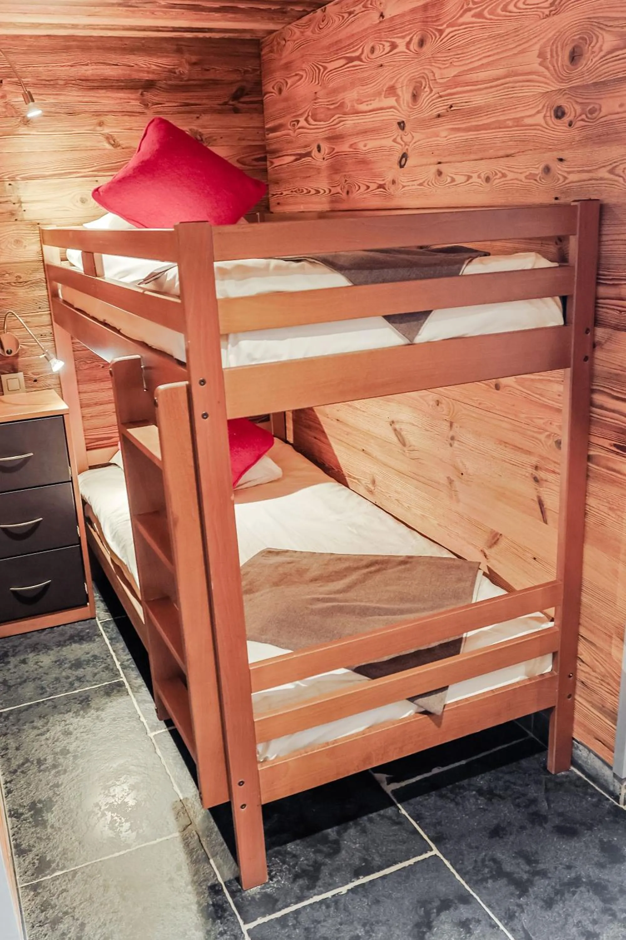 bunk bed, Bed in Hôtel Alpina & SPA - Restaurant Oxalis