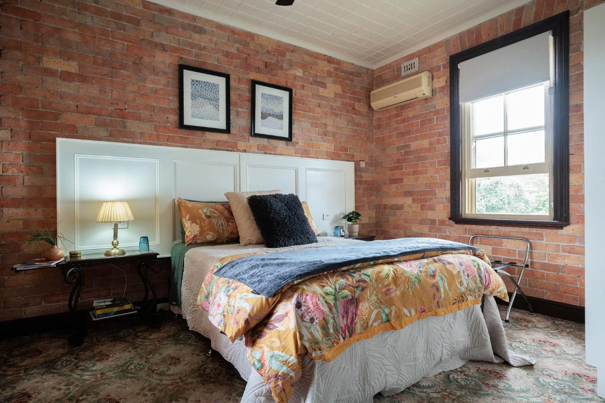 Bedroom, Bed in Kings and Queens Paterson