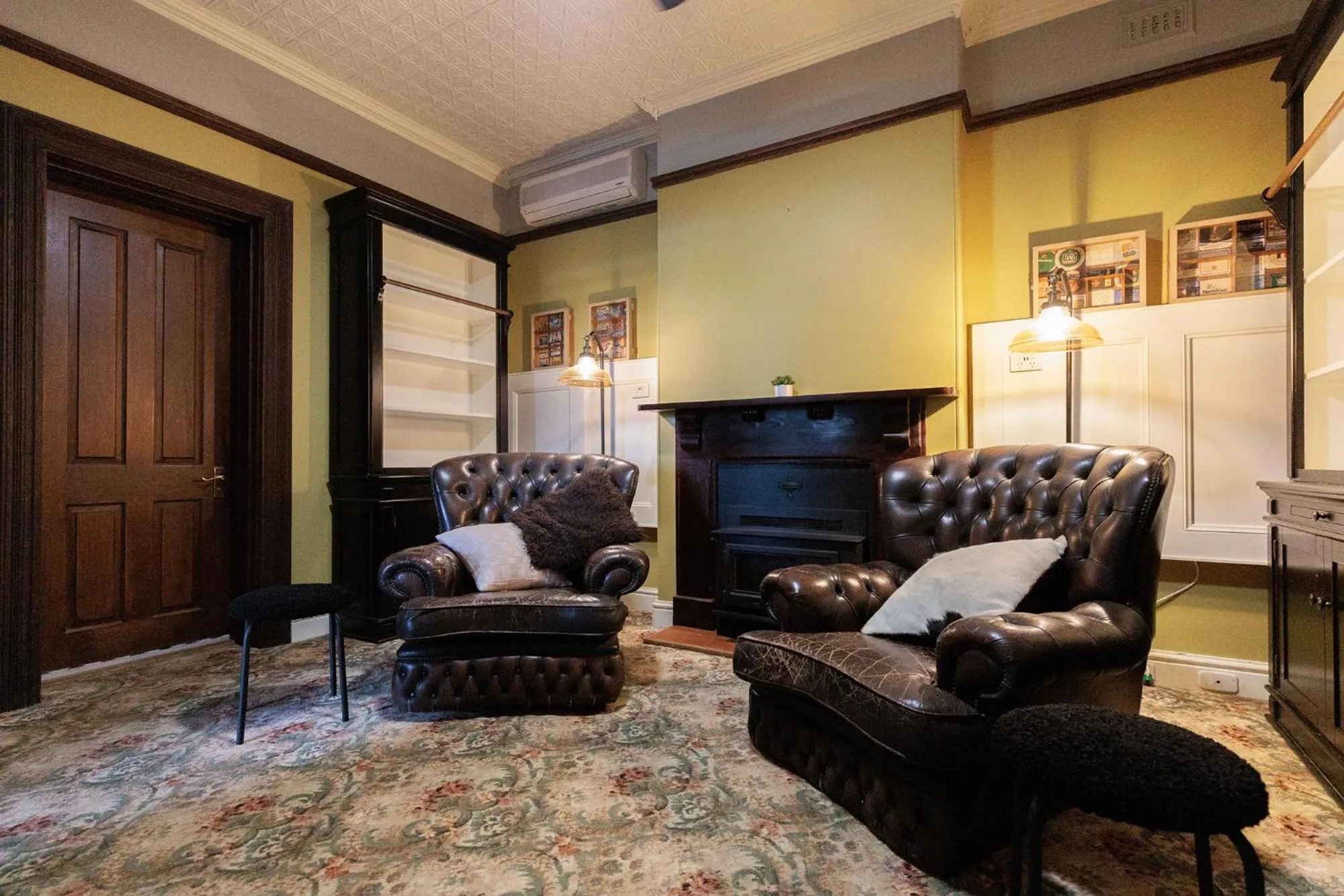 Communal lounge/ TV room in Kings and Queens Paterson