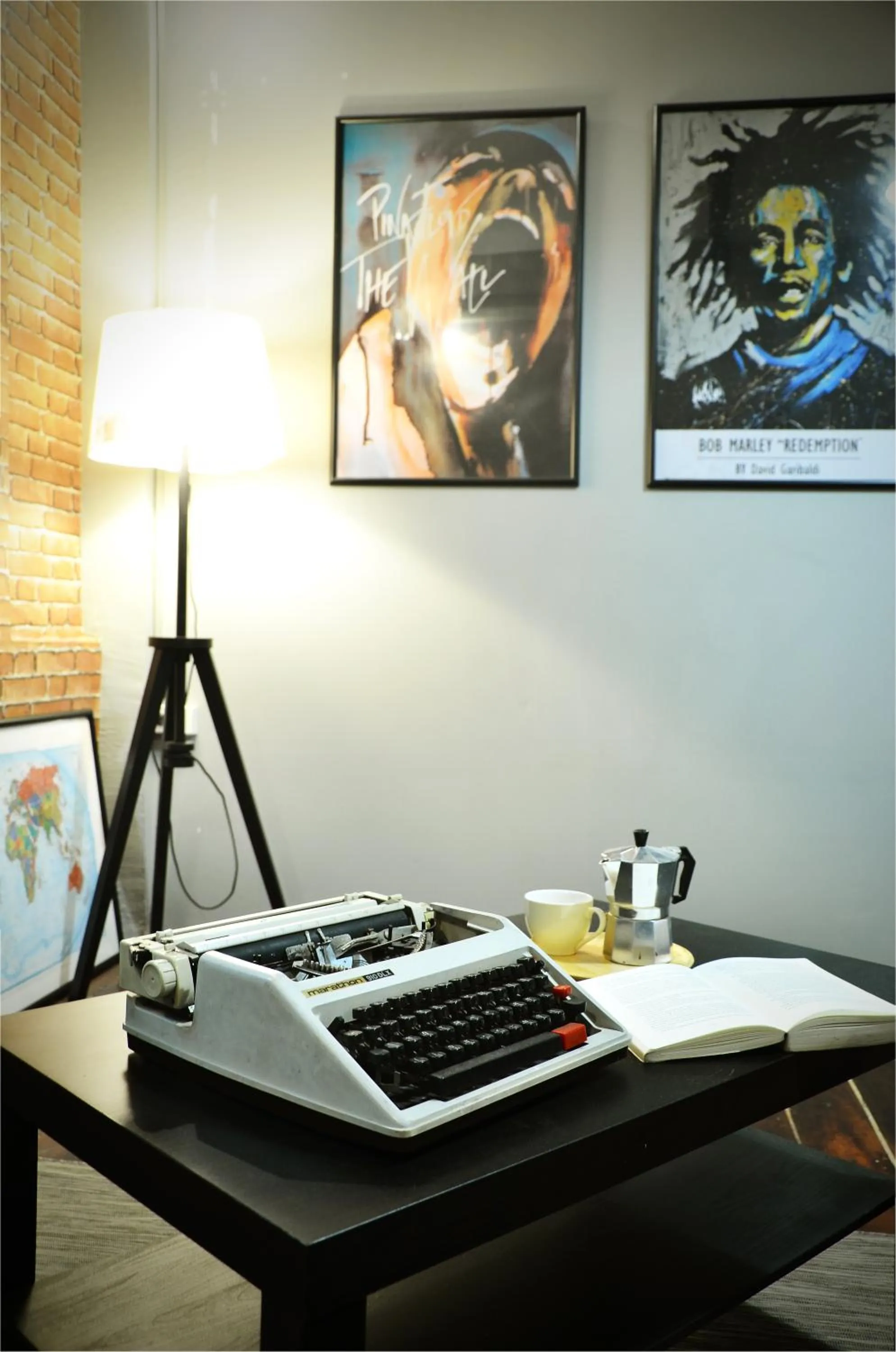 Decorative detail in Goodfellas Thong lo Hostel #No Check-in after 5 pm-Please see check-in policy for details & notify landing time#