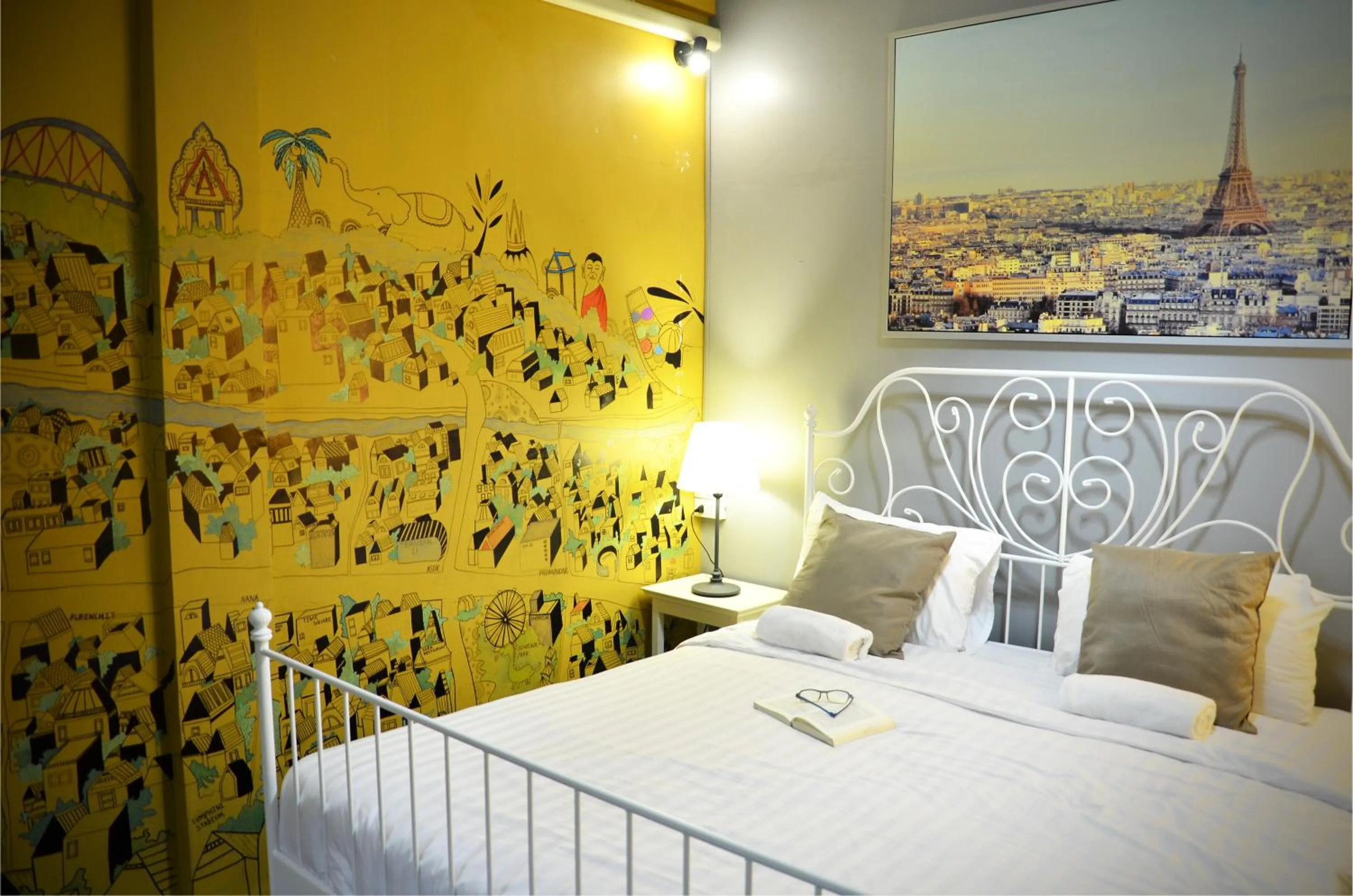 Bed in Goodfellas Thong lo Hostel #No Check-in after 5 pm-Please see check-in policy for details & notify landing time#