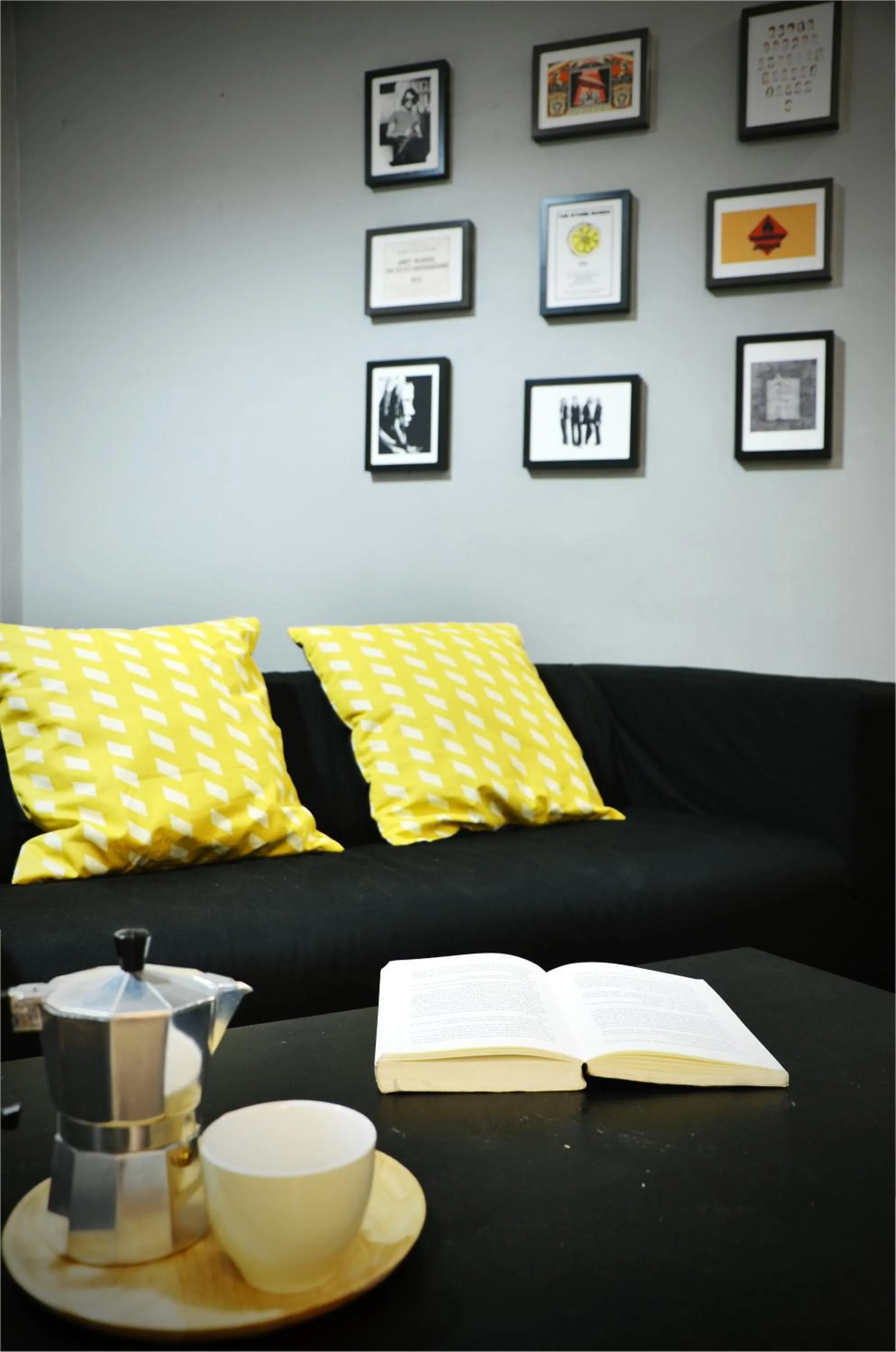 Seating area in Goodfellas Thong lo Hostel #No Check-in after 5 pm-Please see check-in policy for details & notify landing time#