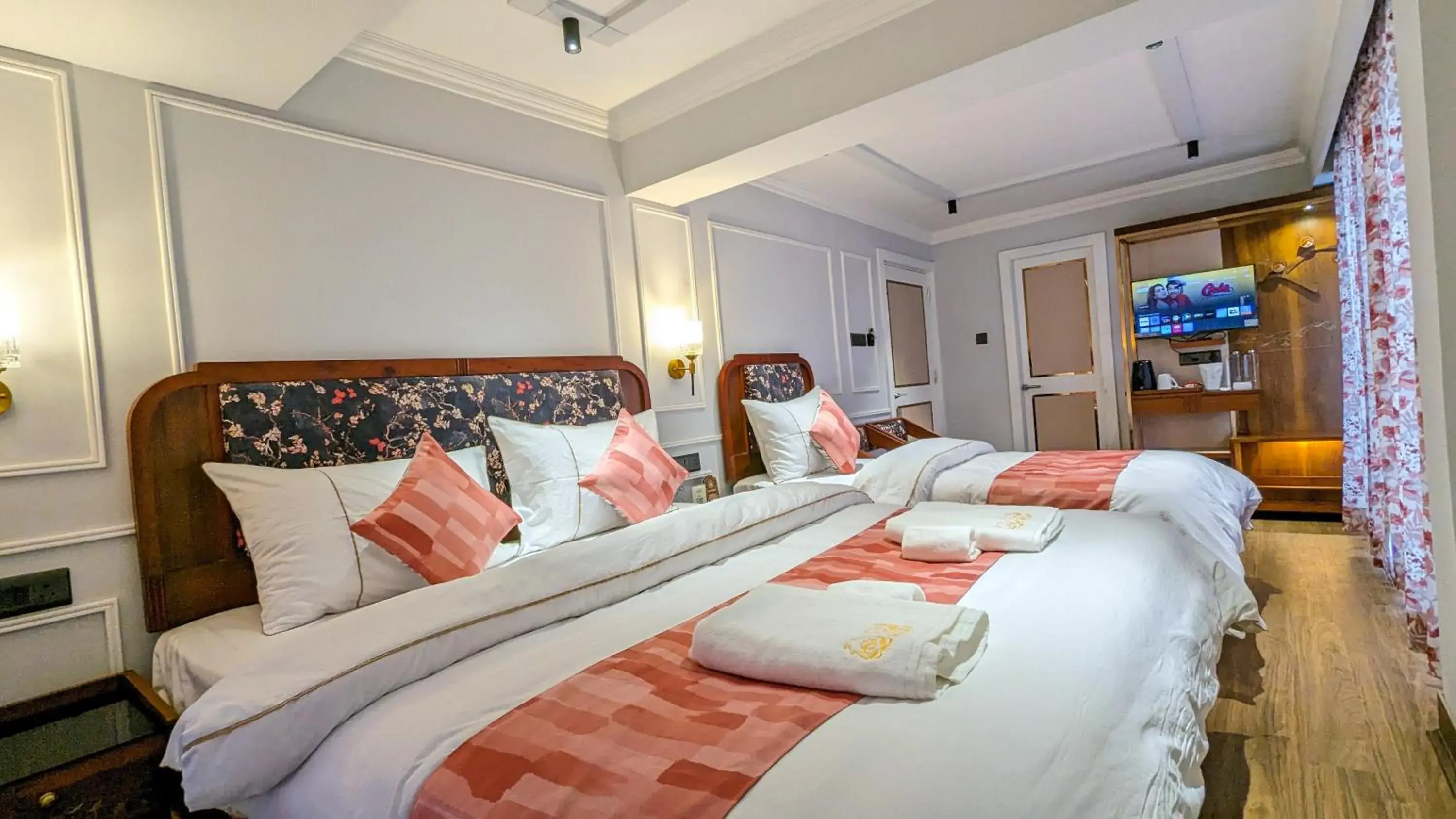 Superior Double Room in Hotel Sonar Bangla Darjeeling Superior Double Room in Hotel Sonar Bangla Darjeeling
