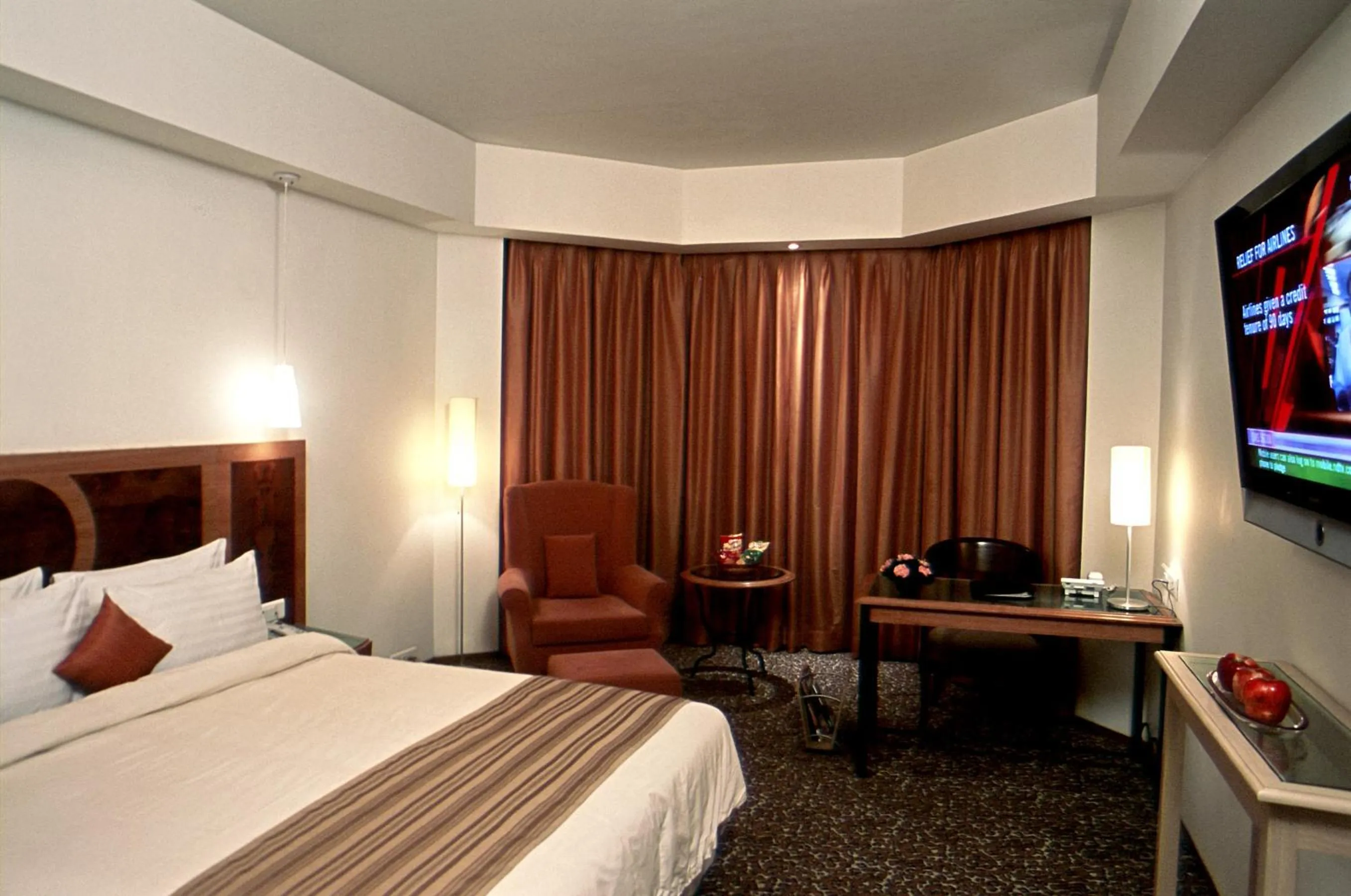 TV and multimedia, Bed in Katriya Hotel and Tower