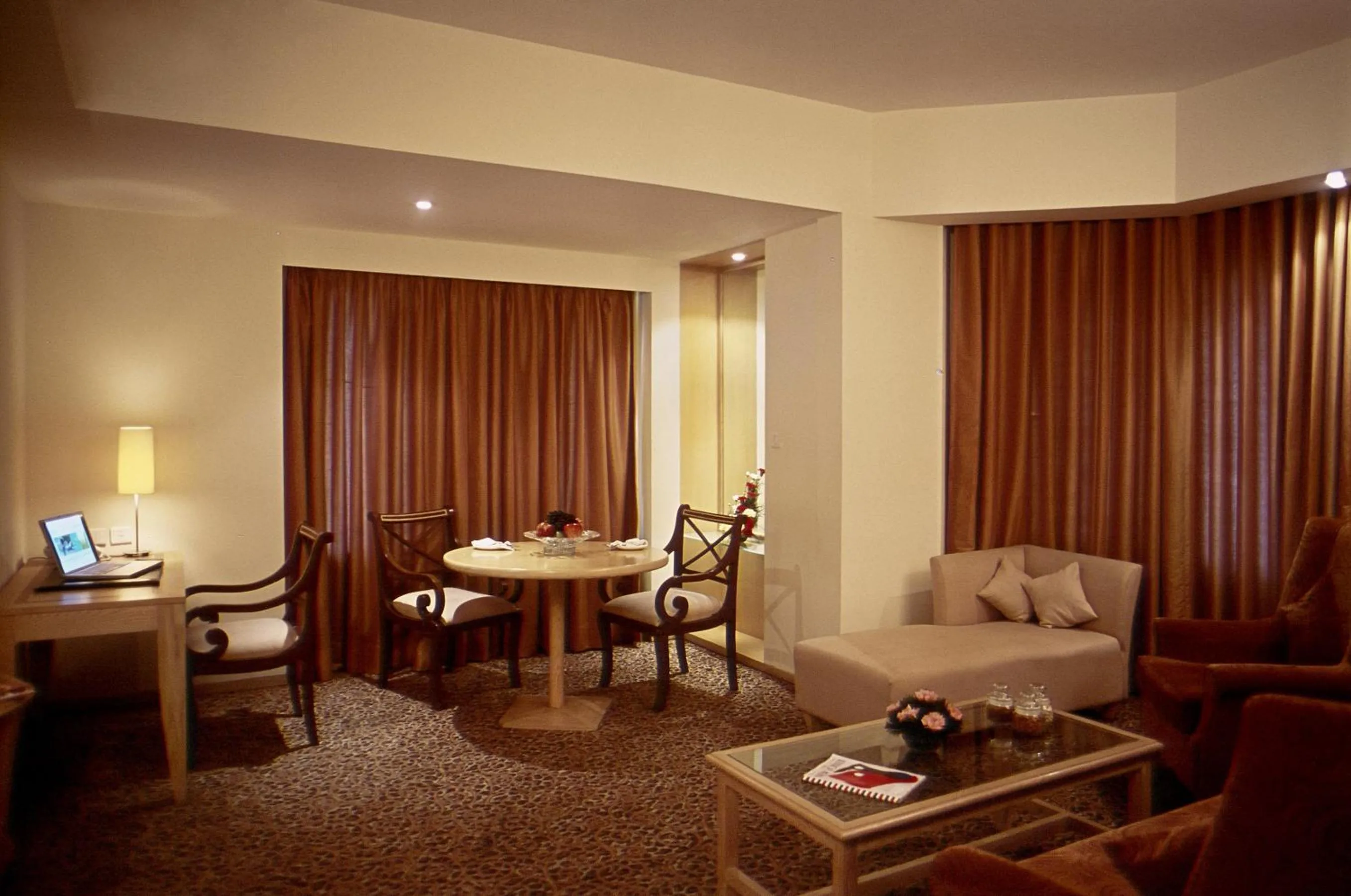 Living room in Katriya Hotel and Tower