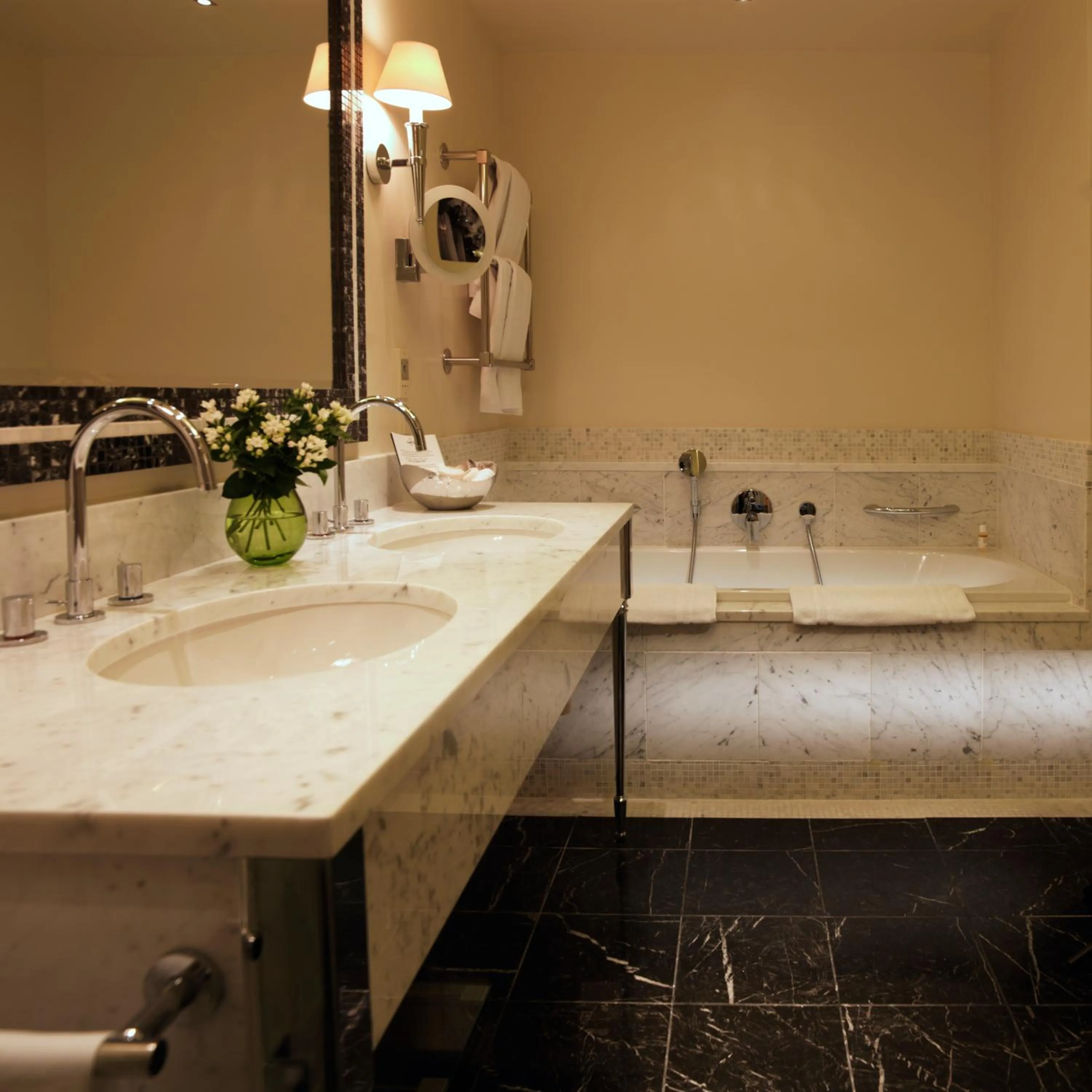 Bathroom in Katriya Hotel and Tower