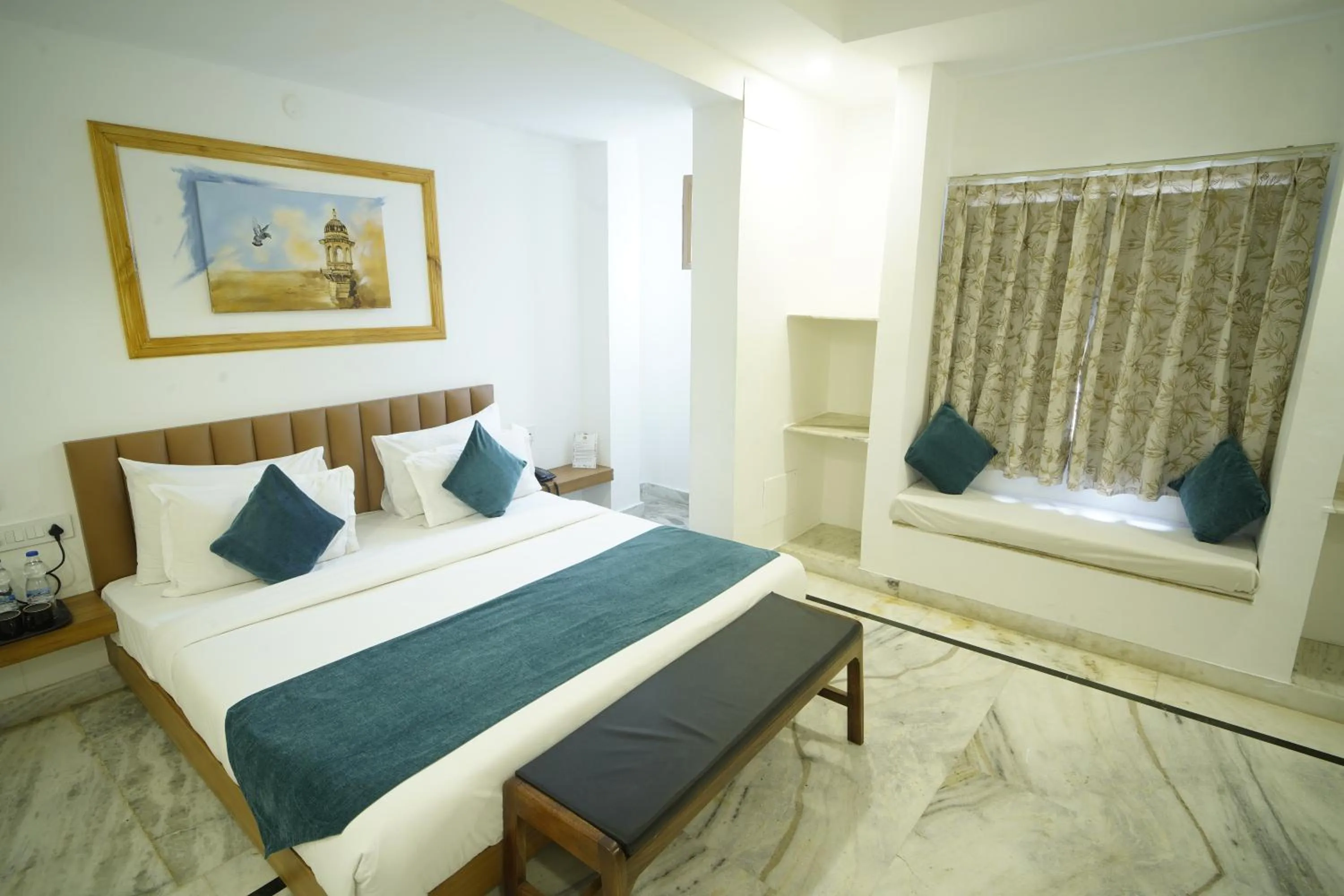 Bed in Hotel Udai Niwas By The Lake