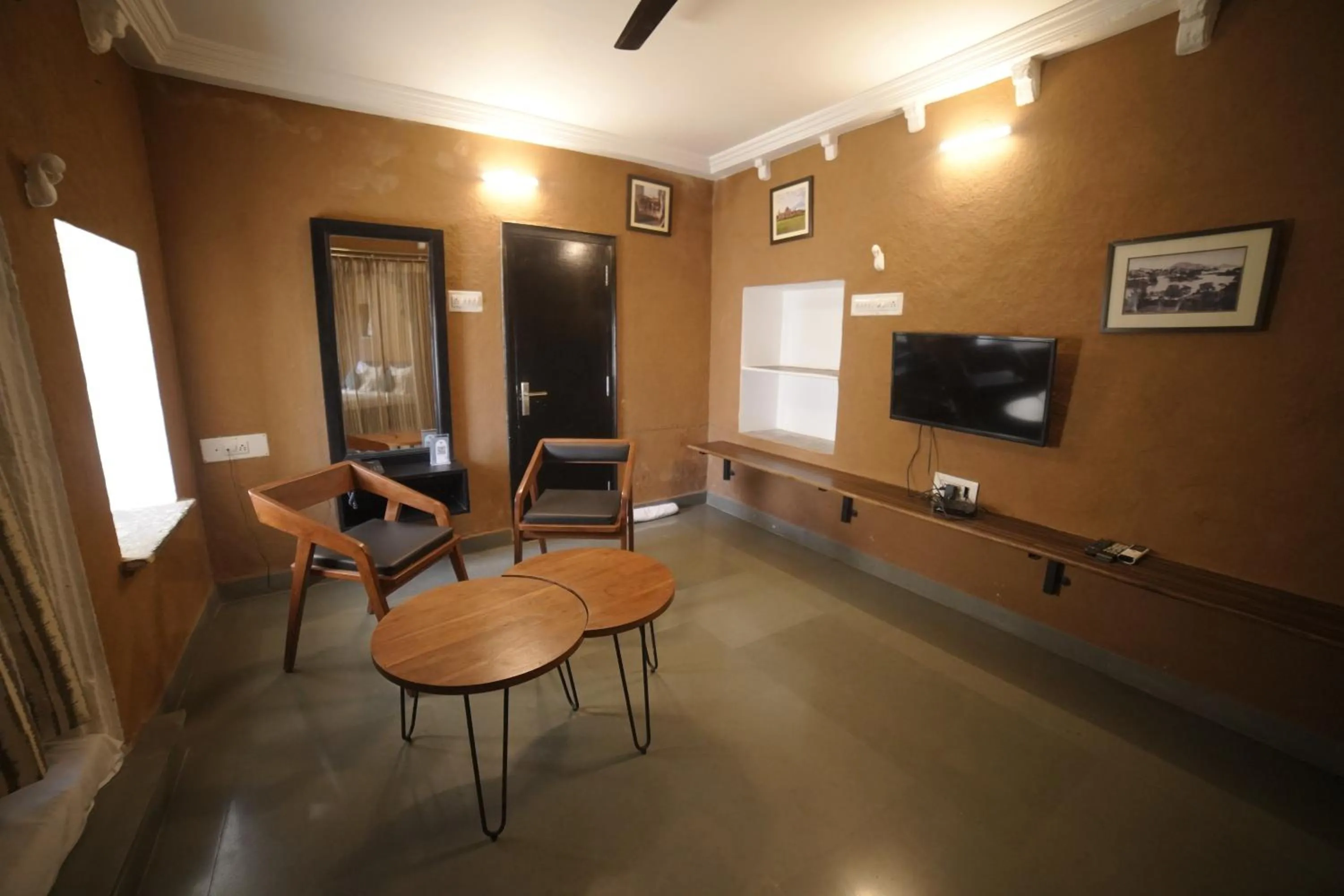 Living room in Hotel Udai Niwas By The Lake