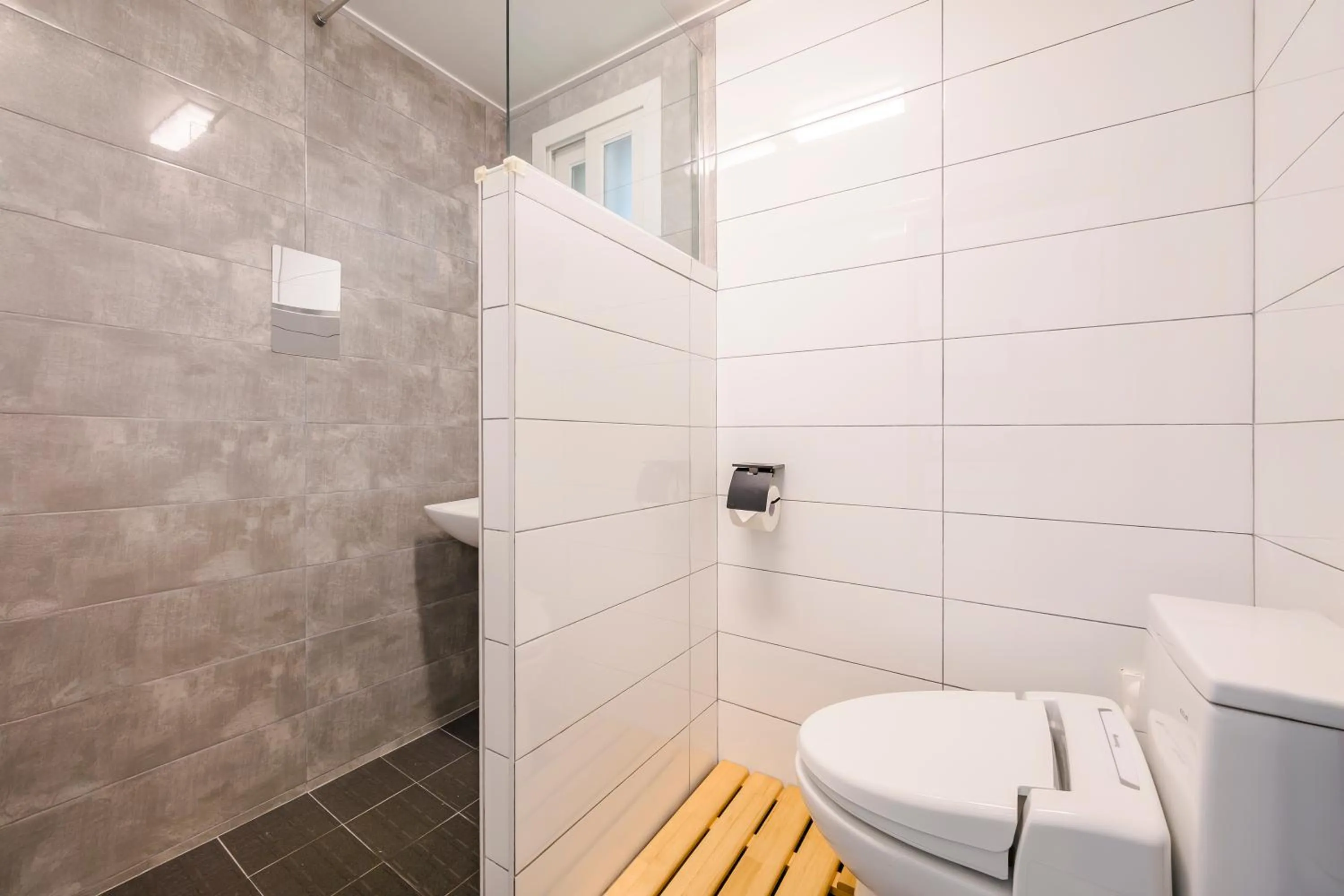 Toilet in Jeju Turning point Pension