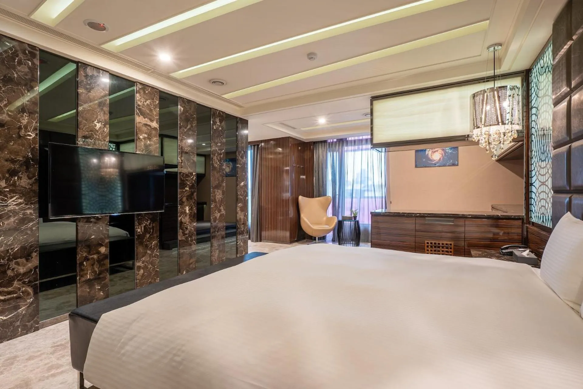 Photo of the whole room, Bed in Guide Hotel Taichung Ziyou