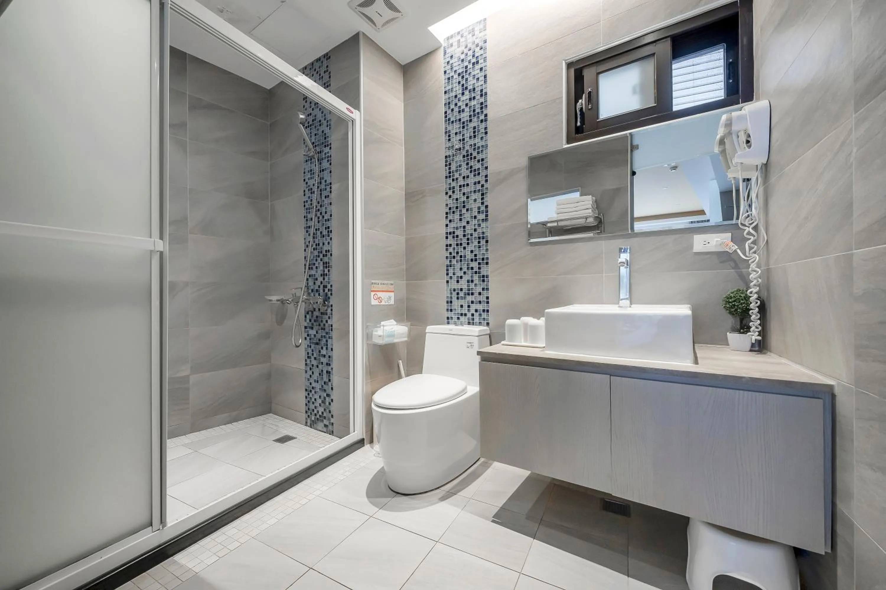 Bathroom in Pacific Inn